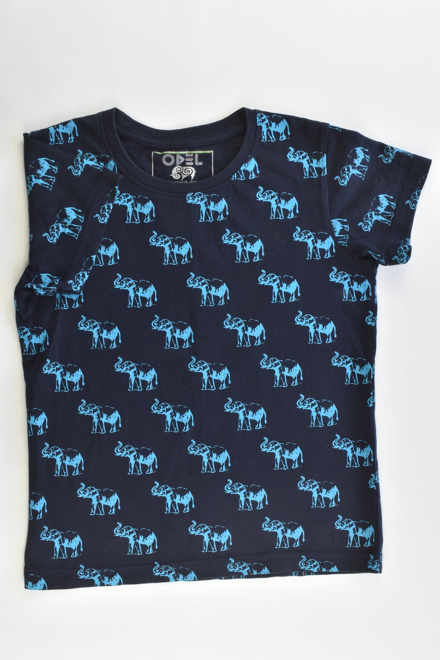 Odel's Luv SL Size 6-8 Elephants T-shirt