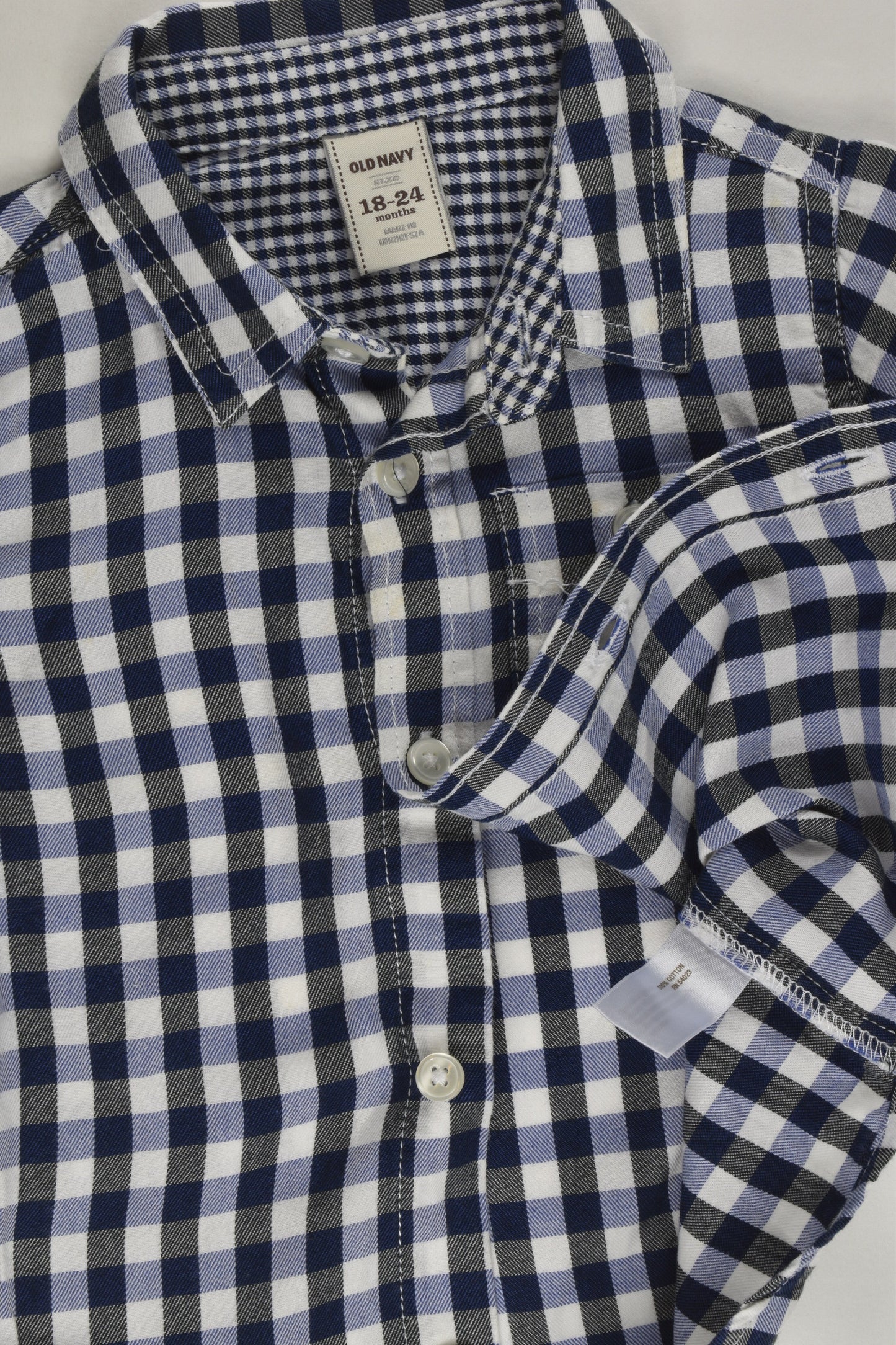 Old Navy size 2 (18-24 months) Checked Shirt