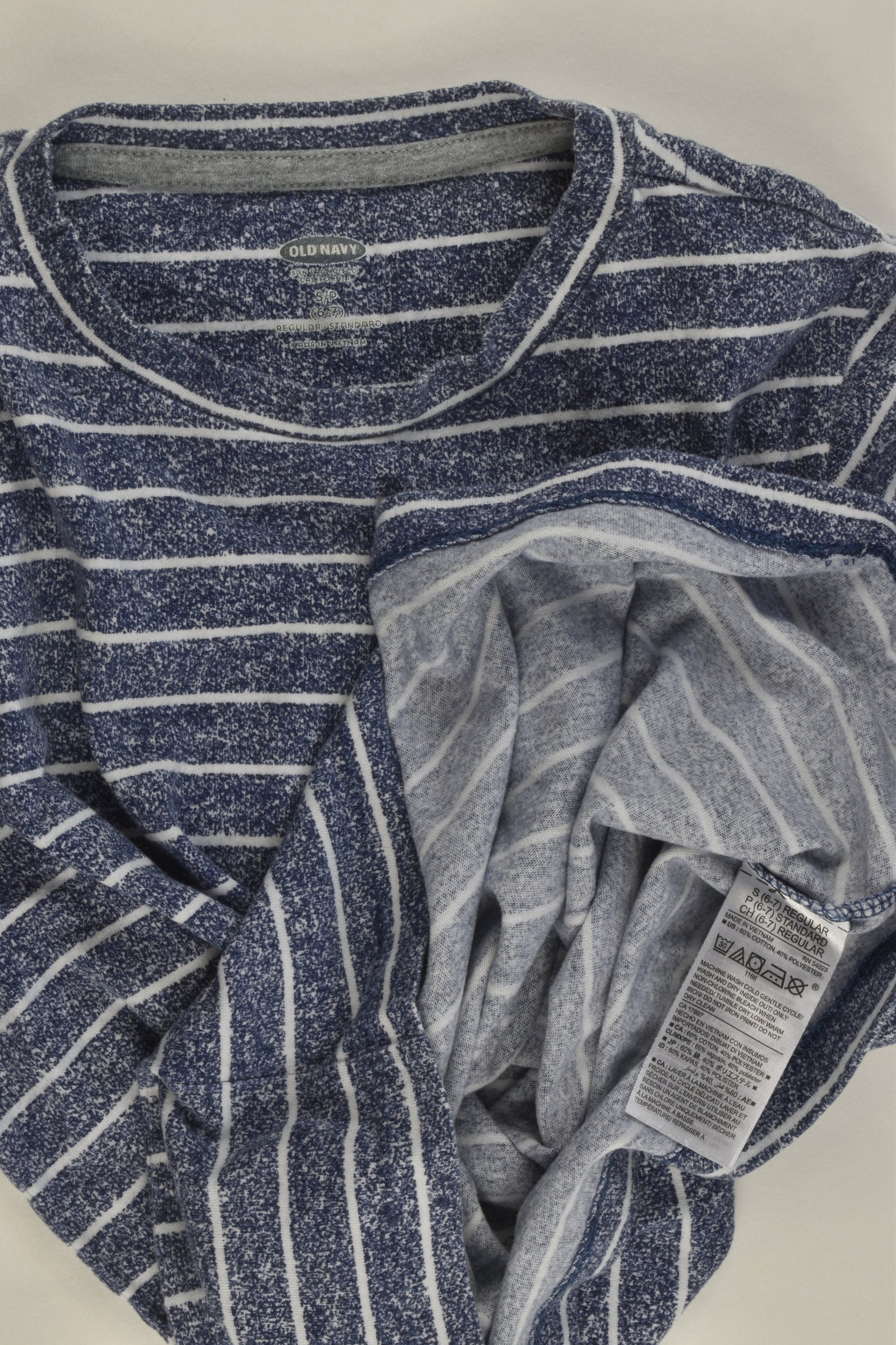 Old Navy Size 6-7 Striped T-shirt