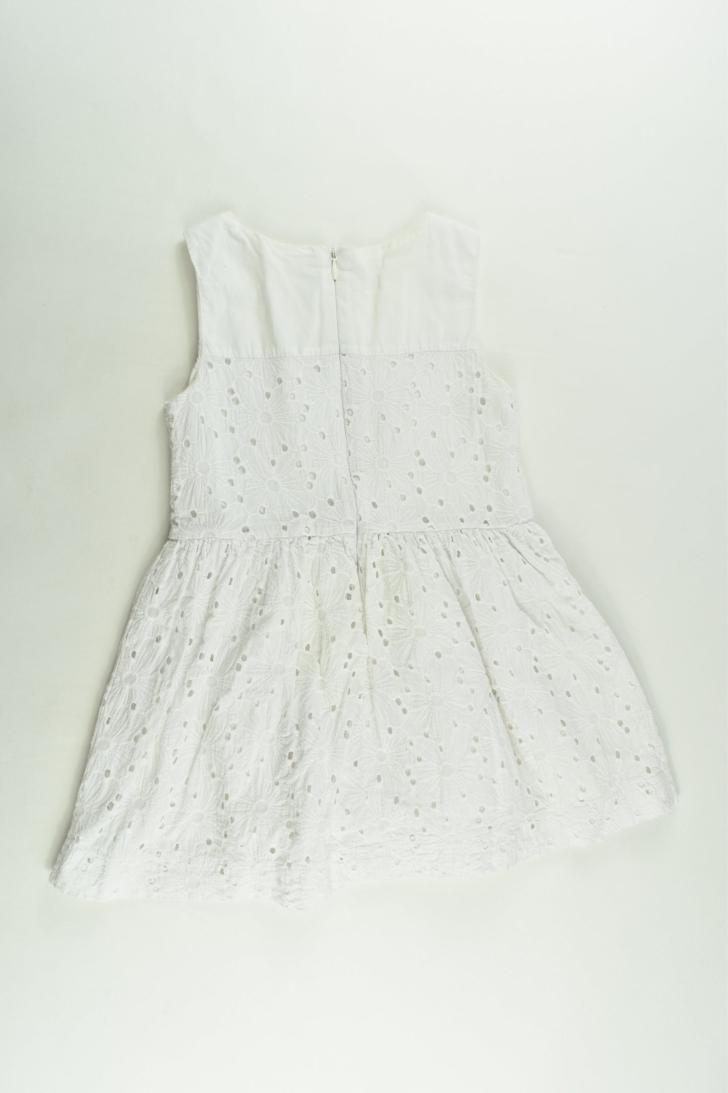 Ollie's Place Size 4 Lined Lace Dress