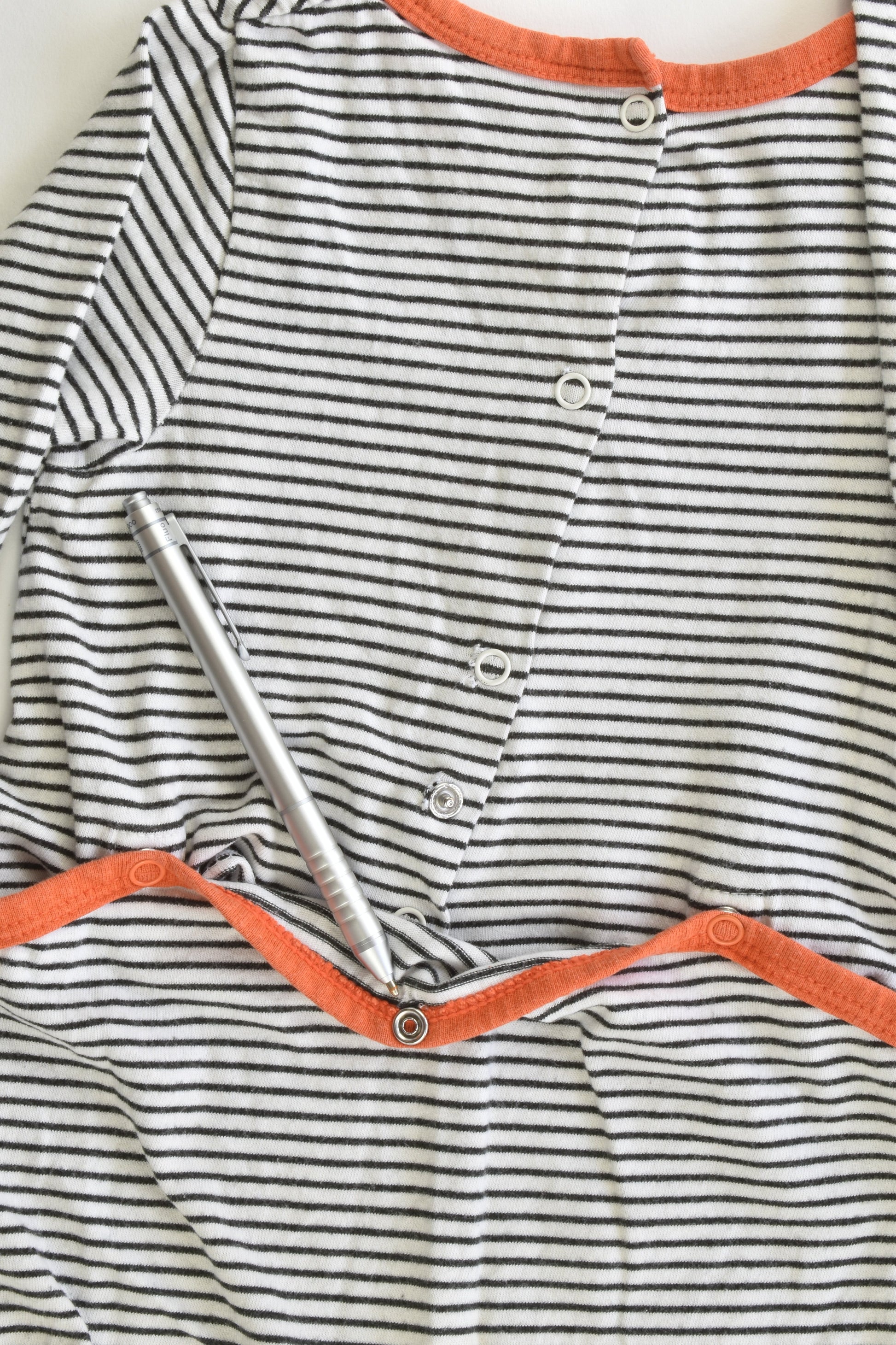 Orchestra Bébé (France) Size 18 months (81 cm) Footed Romper