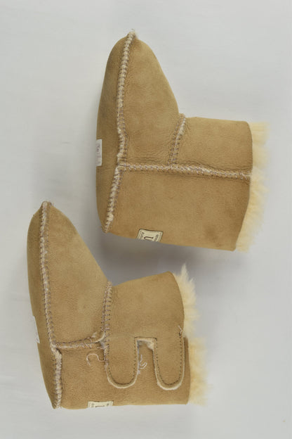 Ozwear Connection Size 1 year Ugg Boots