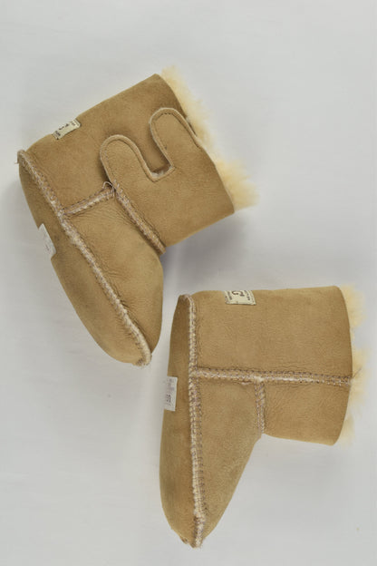 Ozwear Connection Size 1 year Ugg Boots