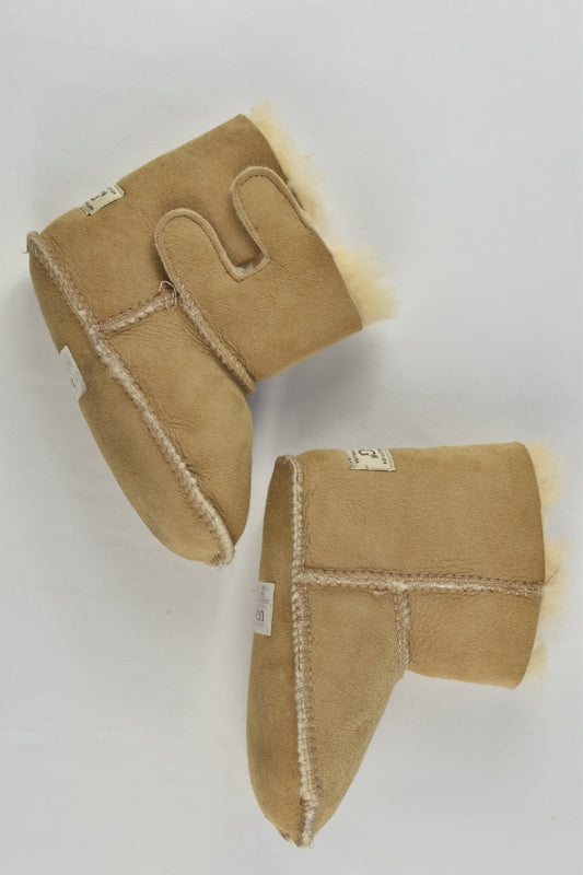 Ozwear Connection Size 1 year Ugg Boots