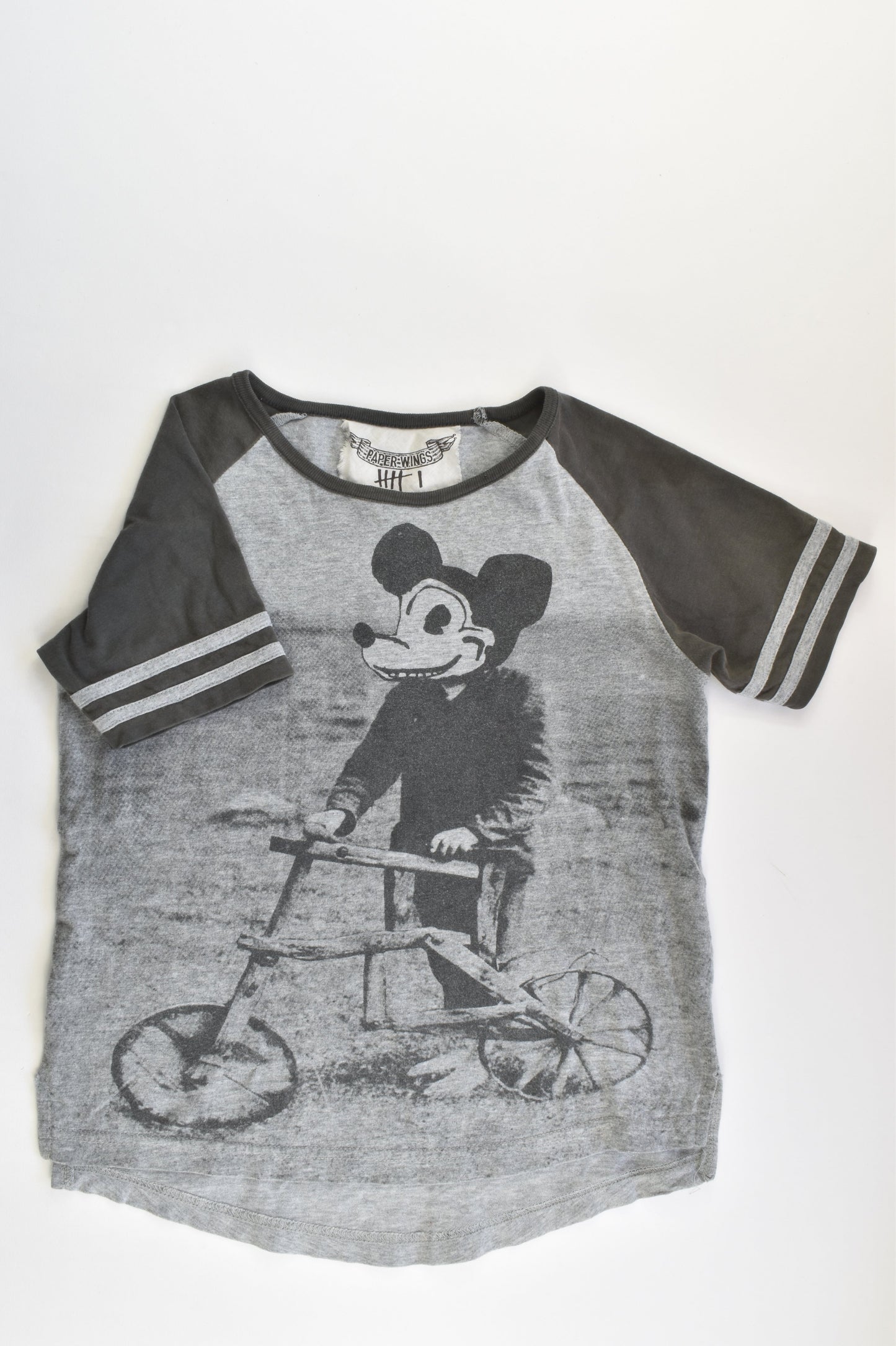 Paperwings Size 6 T-shirt