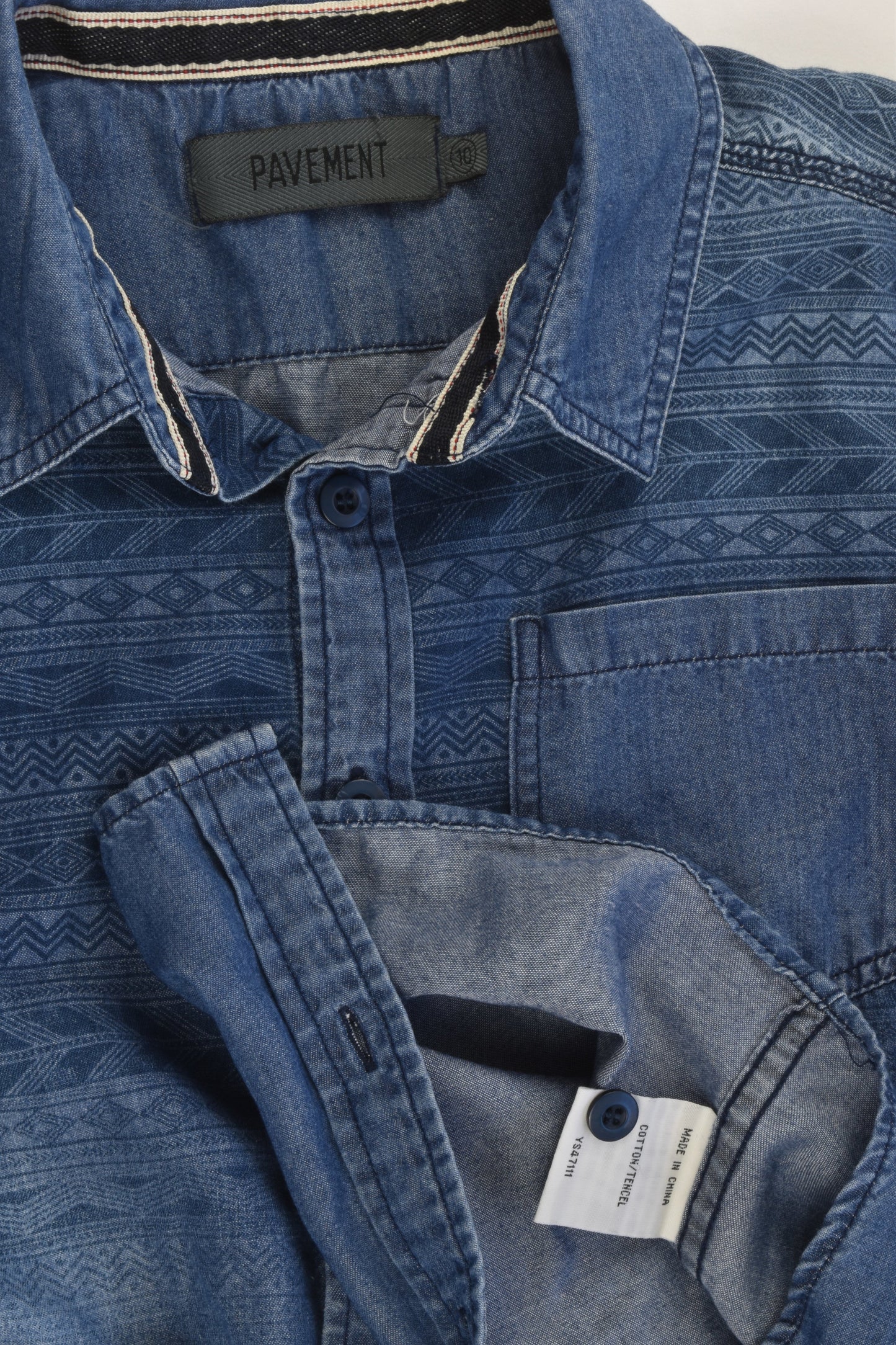 Pavement Size 10 Lightweight Denim Shirt