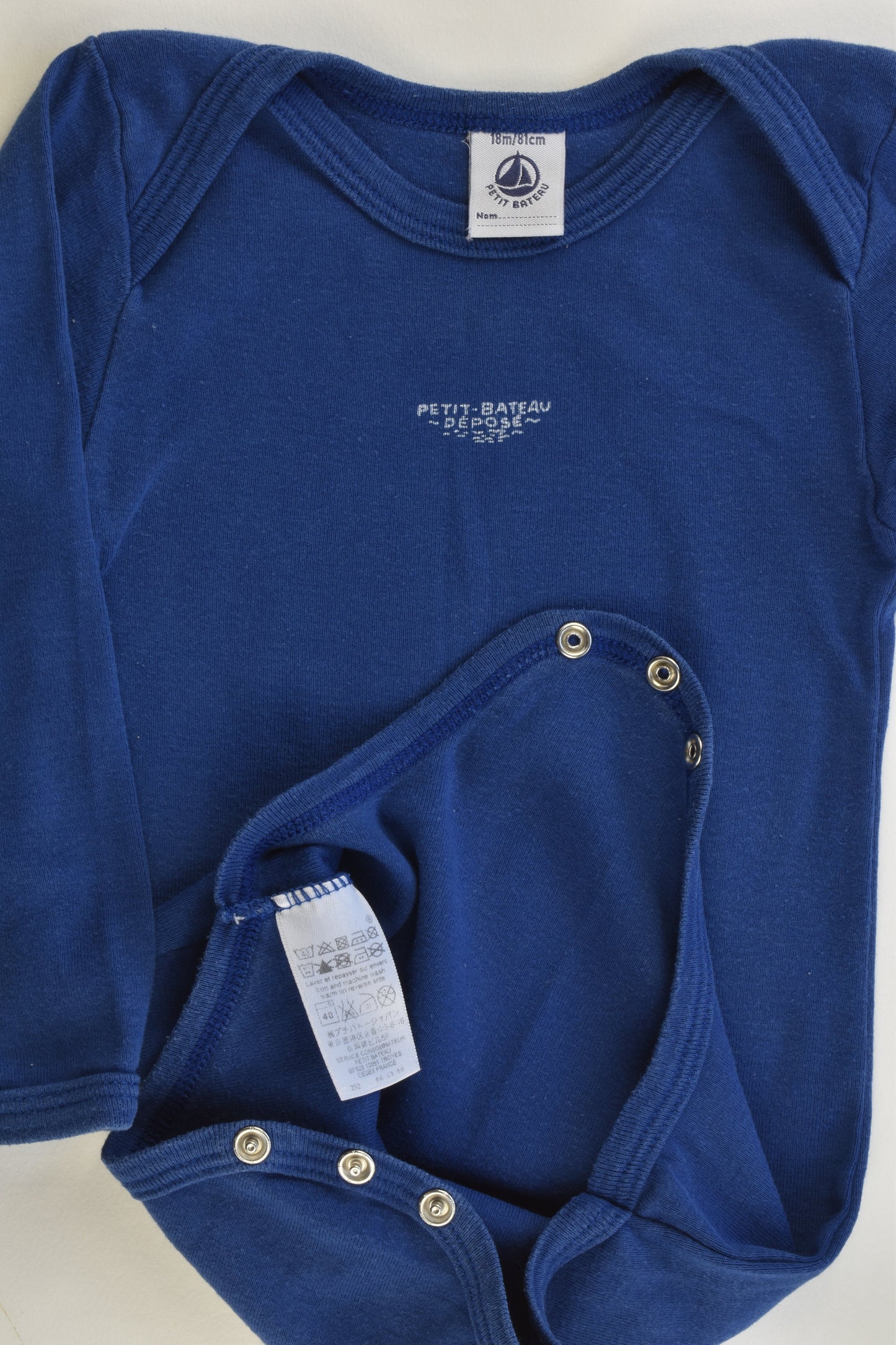 Petit Bateau (France) Size 0-1 (18 months, 81 cm) Bodysuit