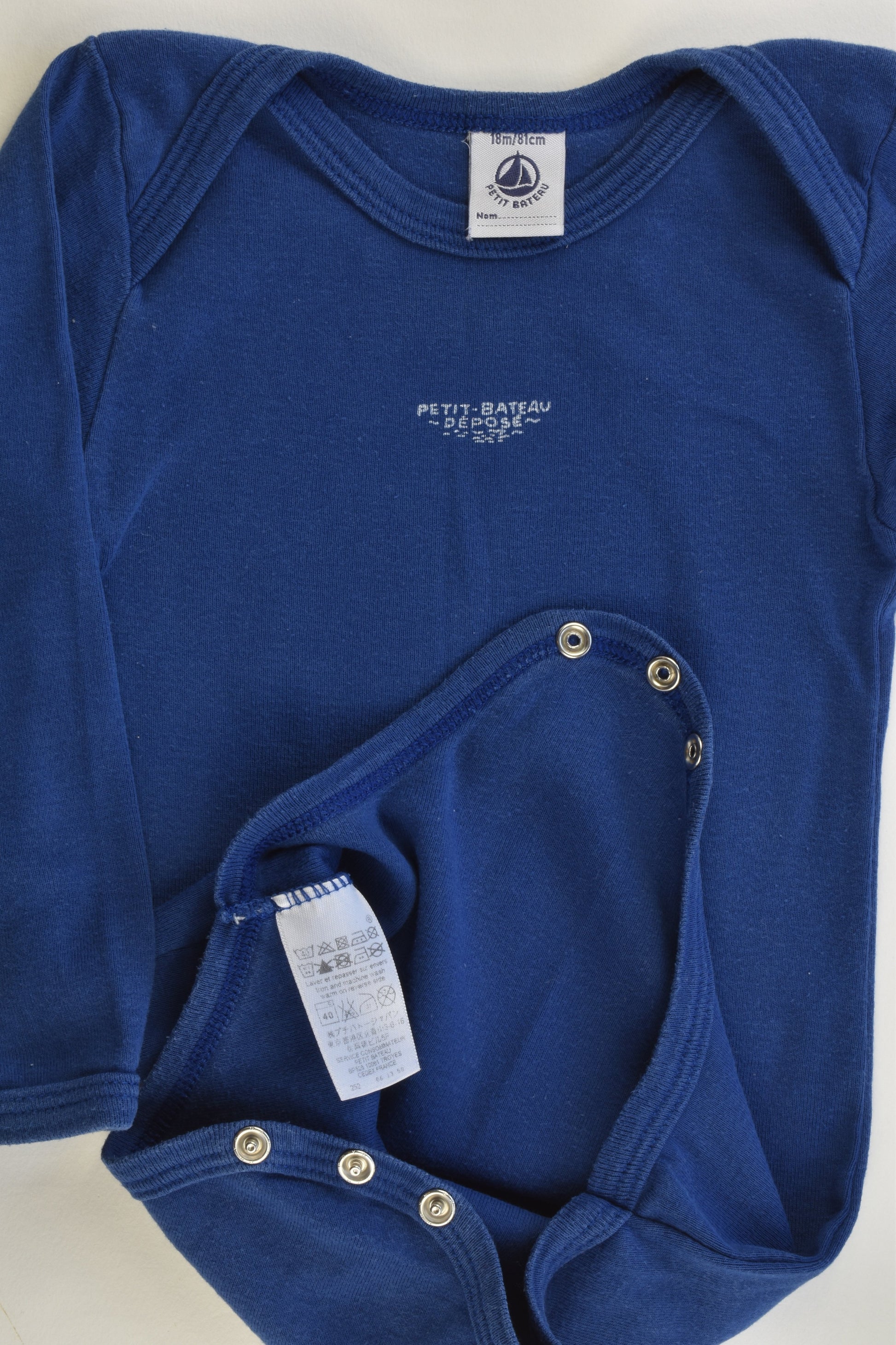 Petit Bateau (France) Size 0-1 (18 months, 81 cm) Bodysuit