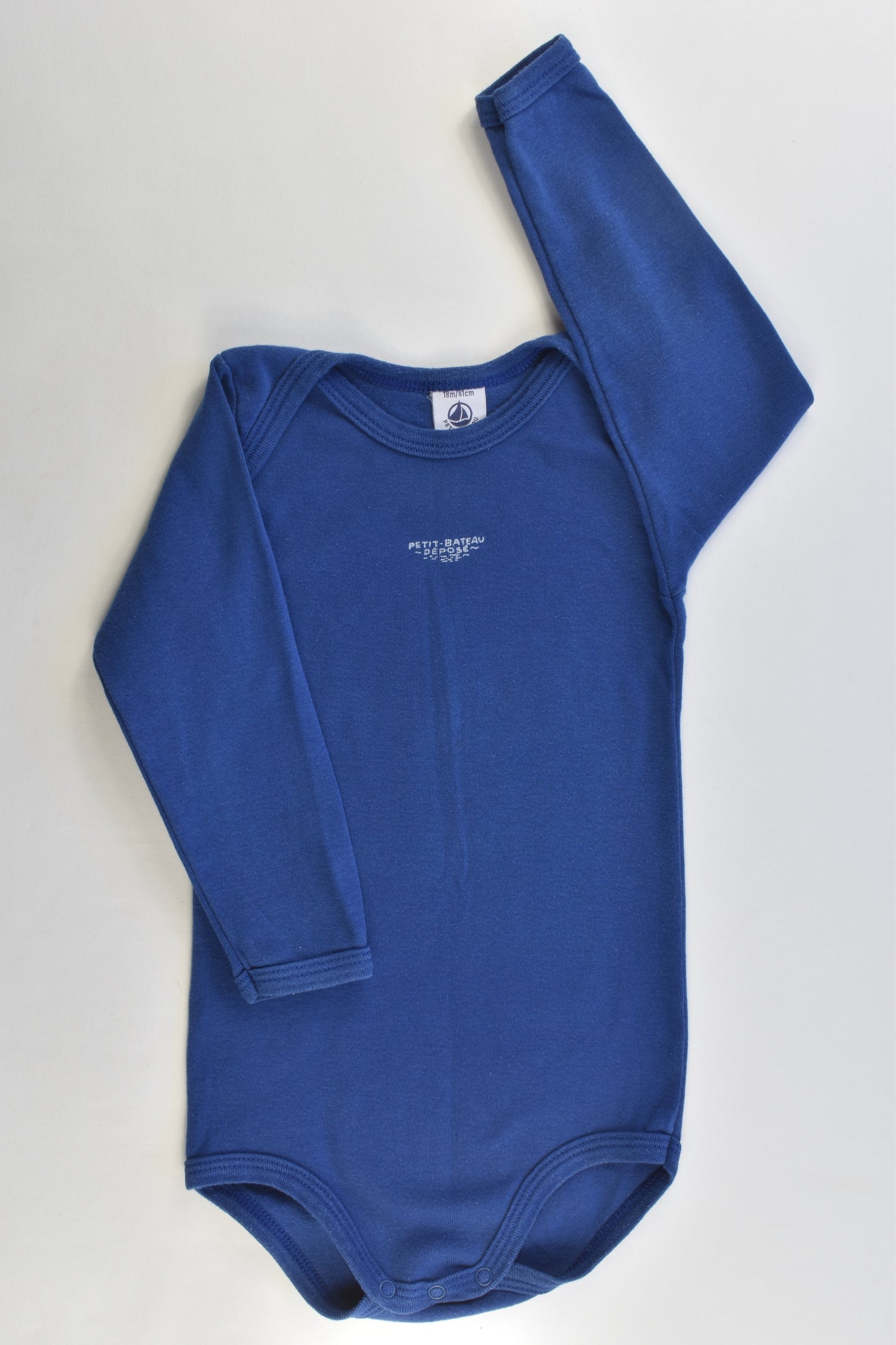 Petit Bateau (France) Size 0-1 (18 months, 81 cm) Bodysuit