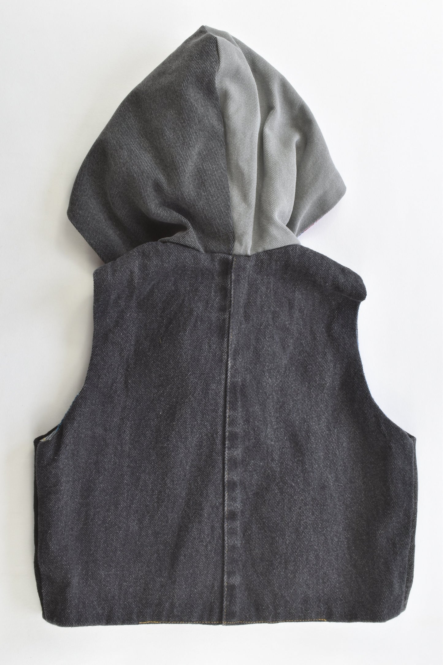 Robyn Ru (Australia) Size approx 1 Reversible Hooded Vest