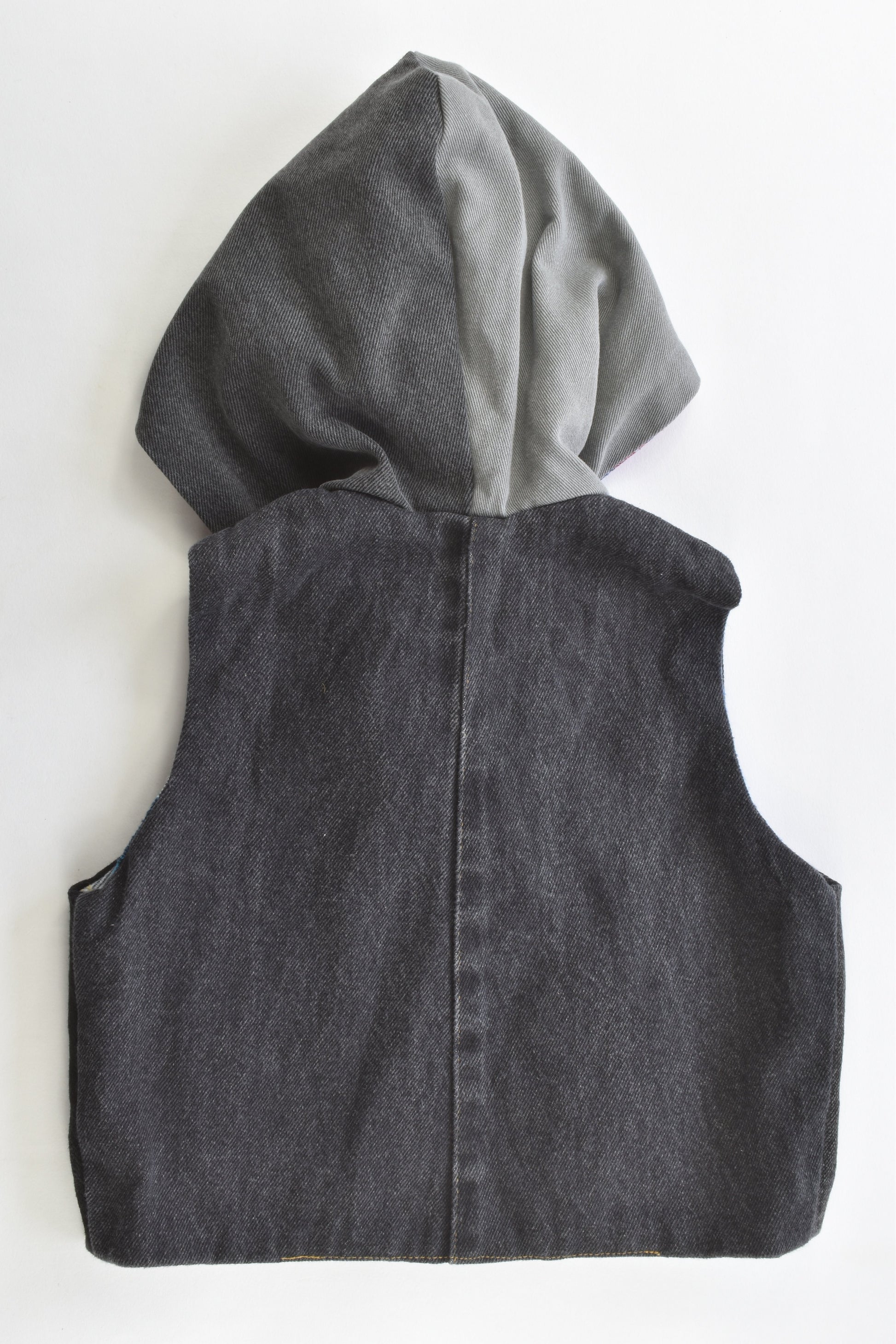 Robyn Ru (Australia) Size approx 1 Reversible Hooded Vest