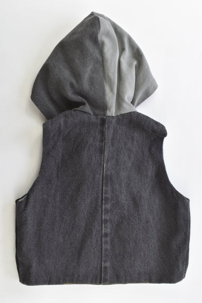 Robyn Ru (Australia) Size approx 1 Reversible Hooded Vest