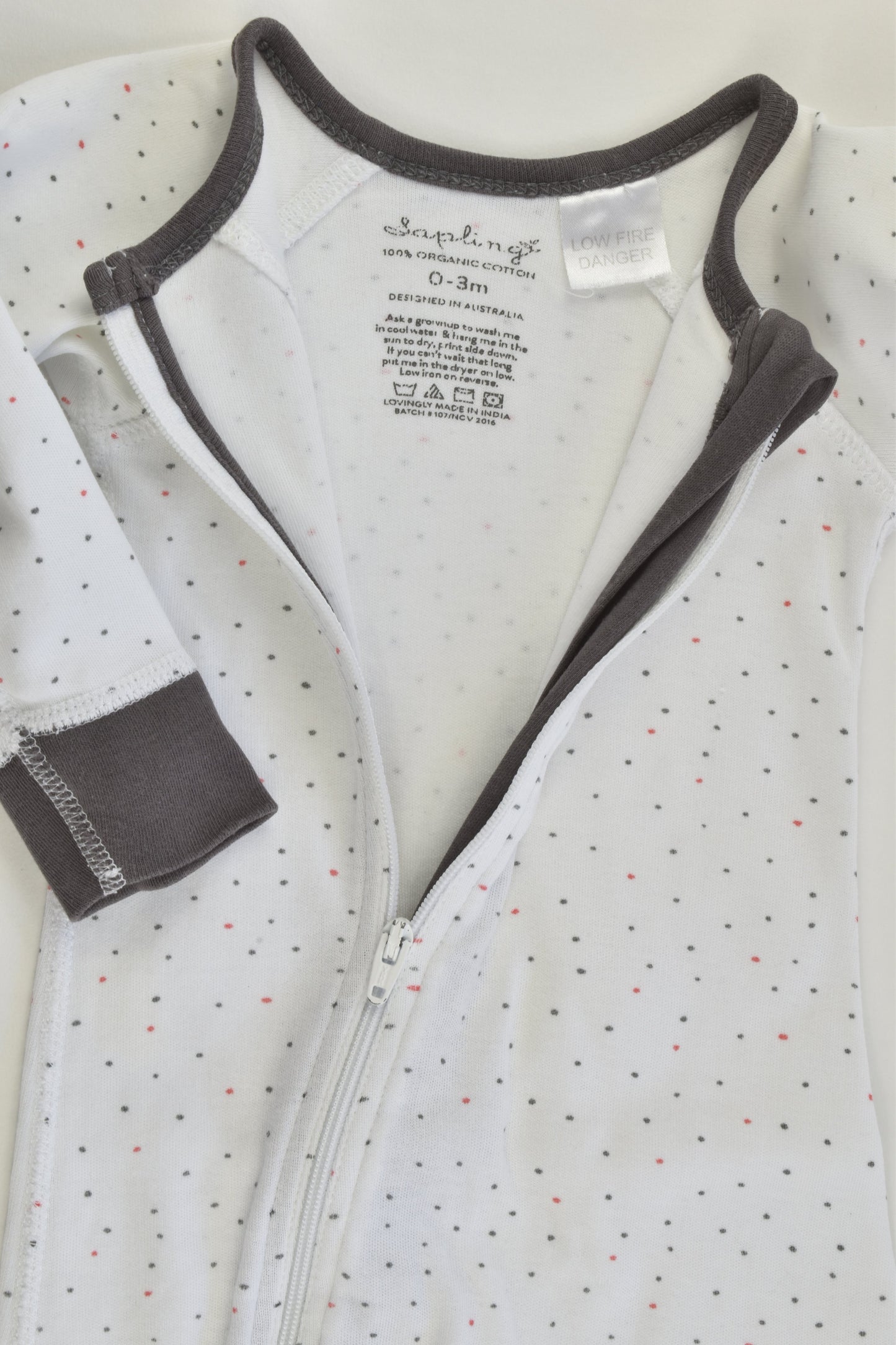 Sapling (Australia) Size 000 (0-3 months) Organic Dots Zip Romper
