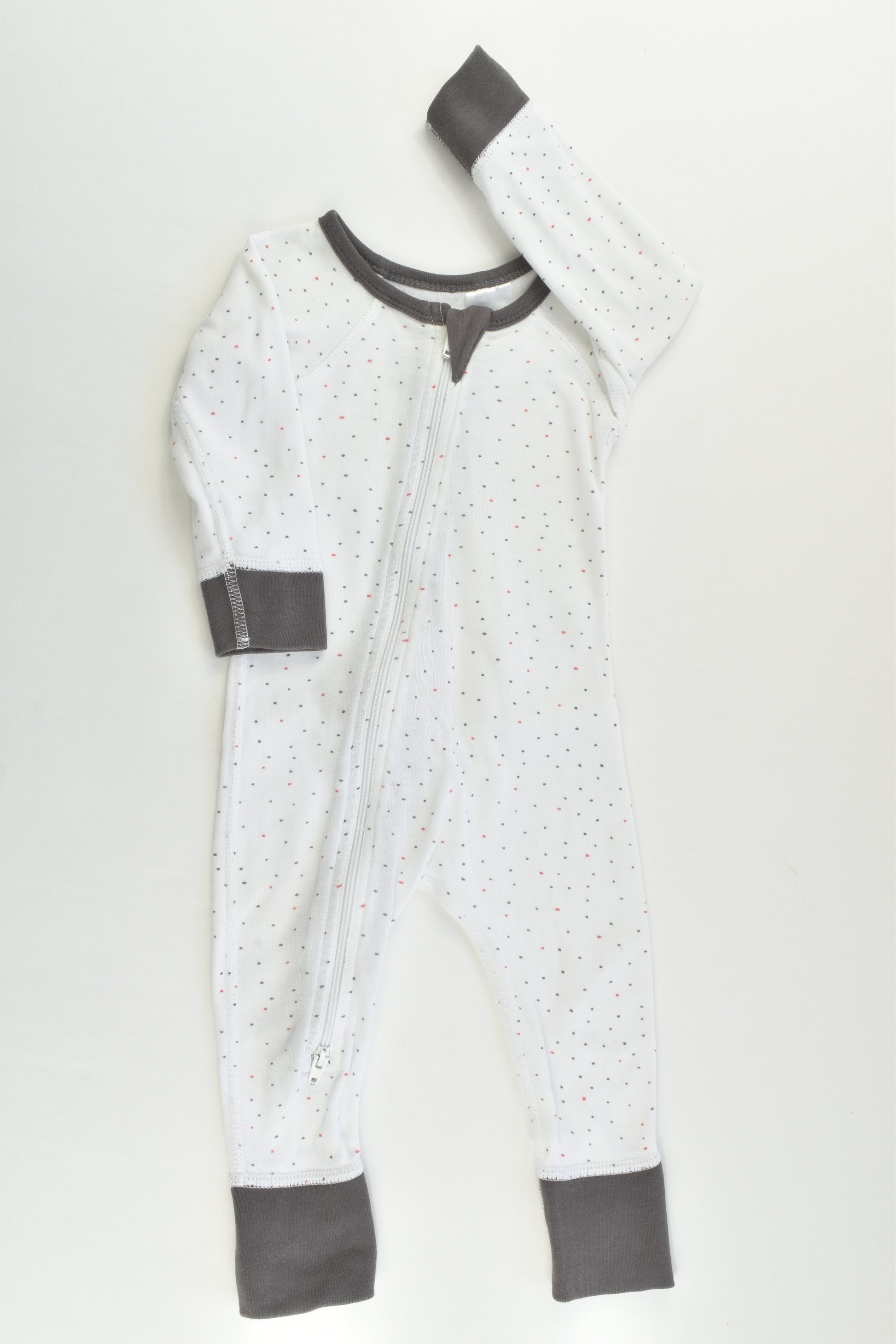 Sapling (Australia) Size 000 (0-3 months) Organic Dots Zip Romper