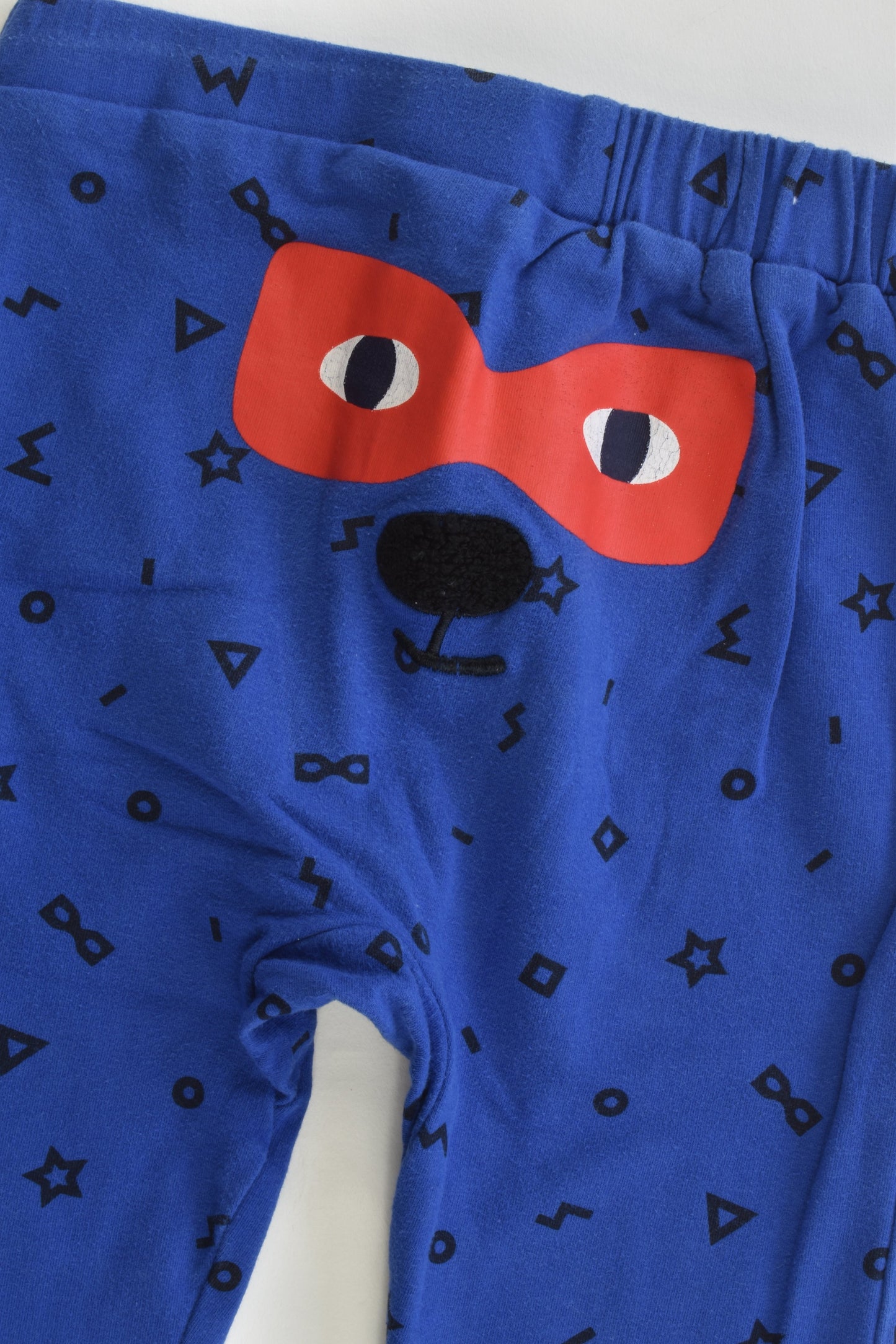 Seed Heritage Size 18-24 months (2) Super Hero Bear at the Back Pants
