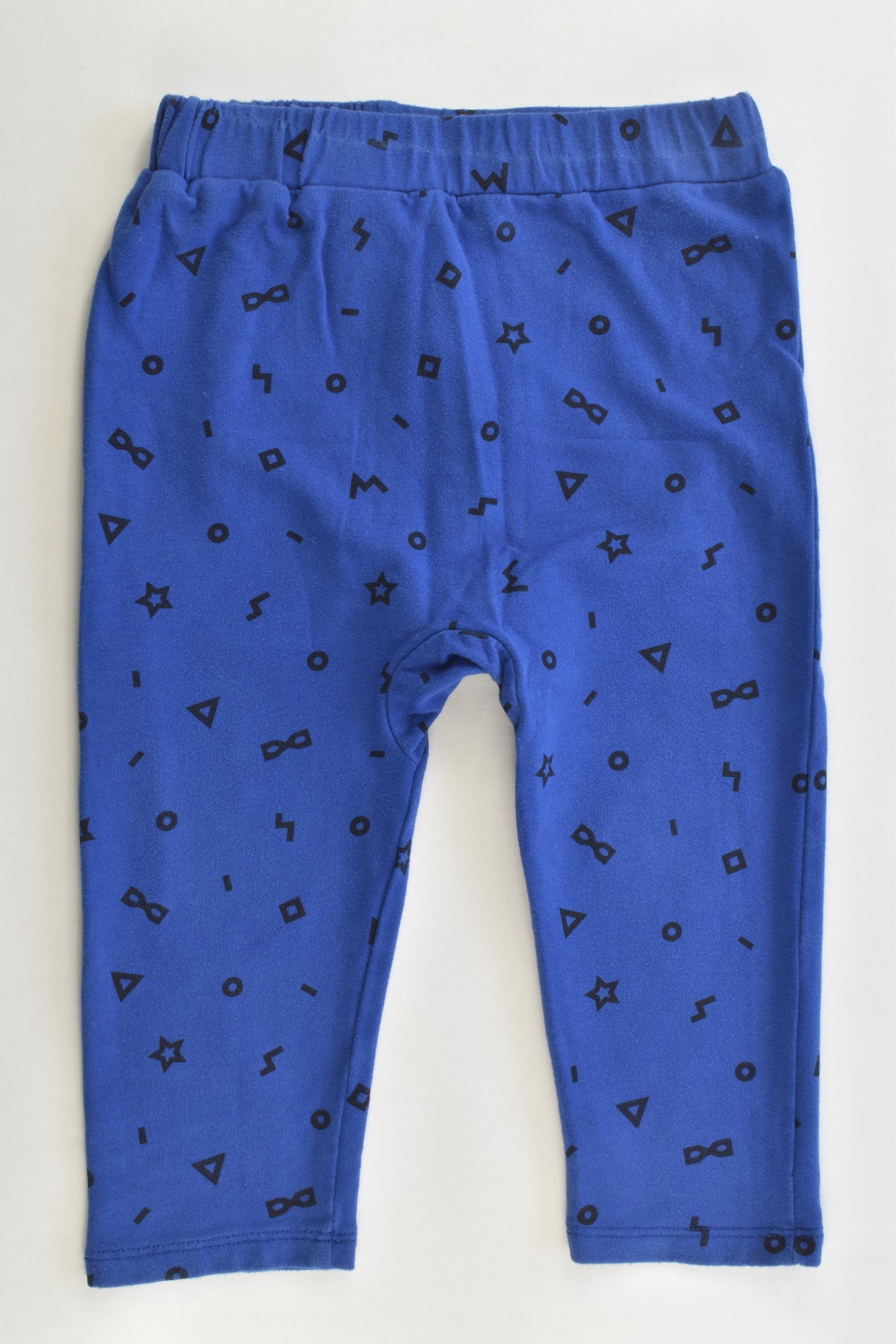 Seed Heritage Size 18-24 months (2) Super Hero Bear at the Back Pants