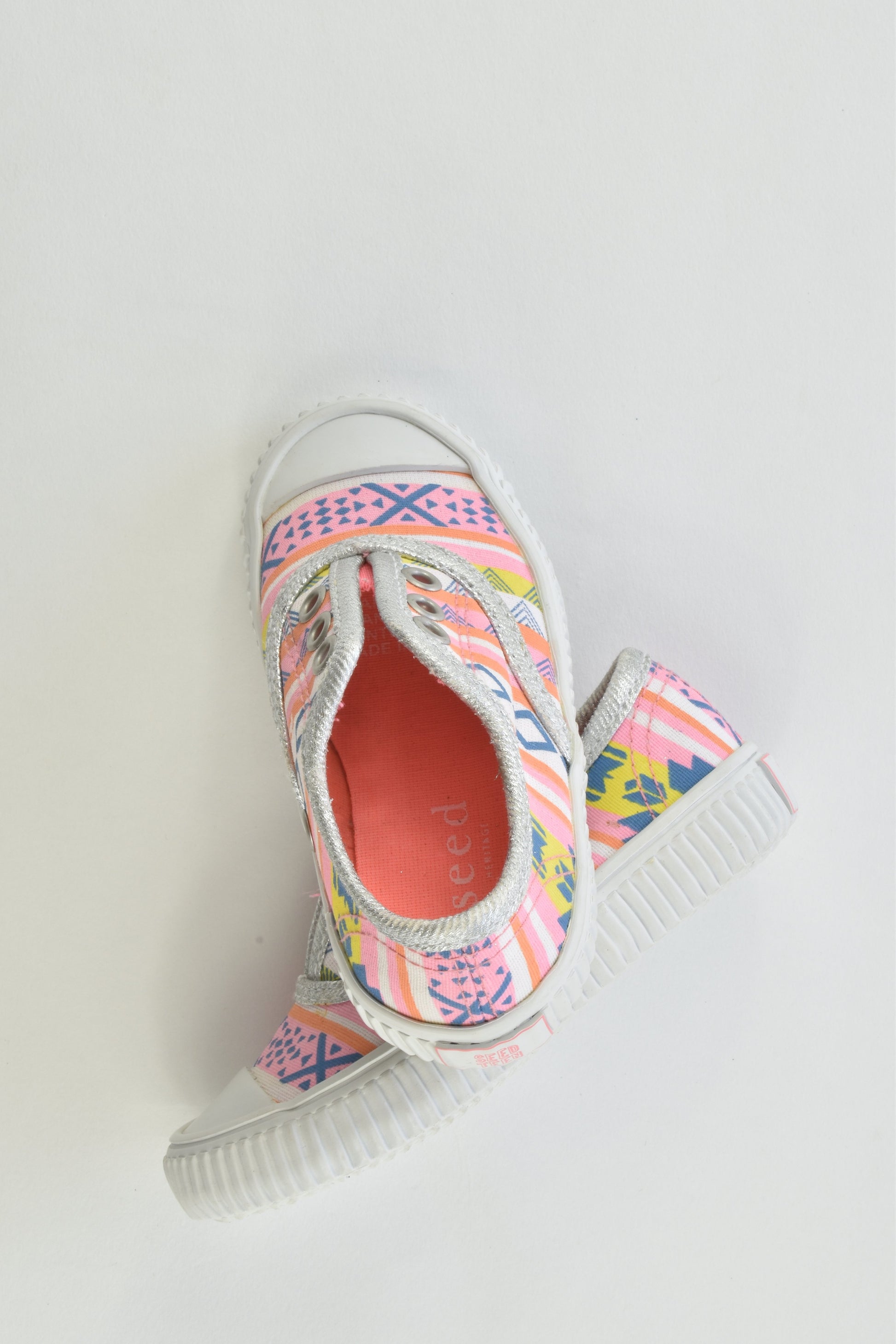 Seed Size 23 Canvas Shoes