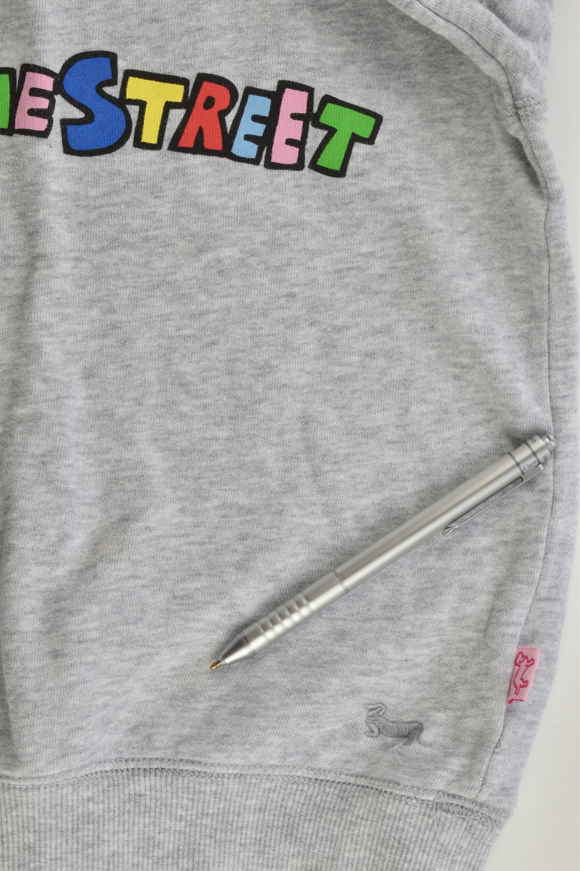 Sesame Street by Peter Alexander Size 8 (Small sizing) Sweater