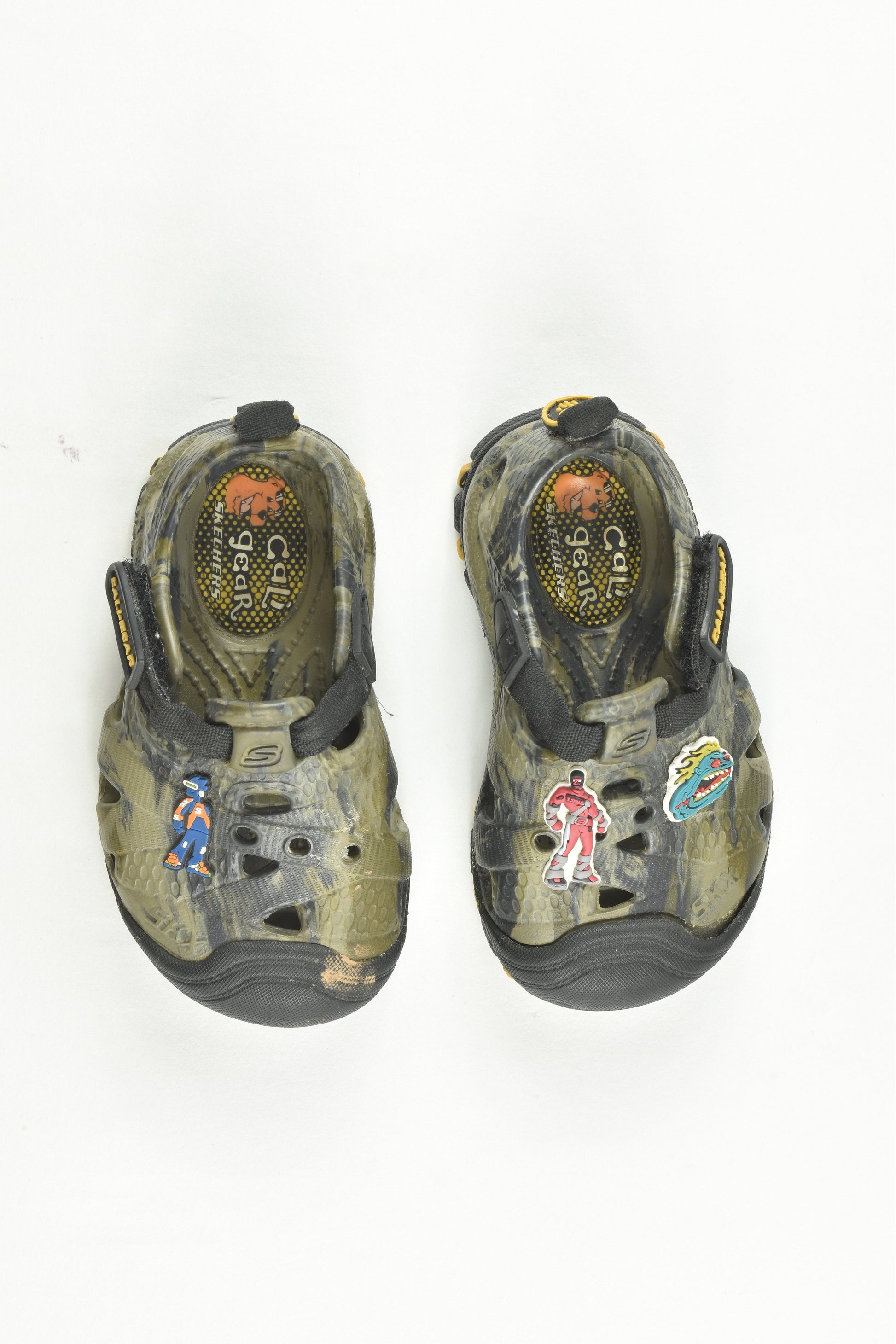 cali gear Skechers Size 5 Cali Gear Shoes – MiniMe Preloved