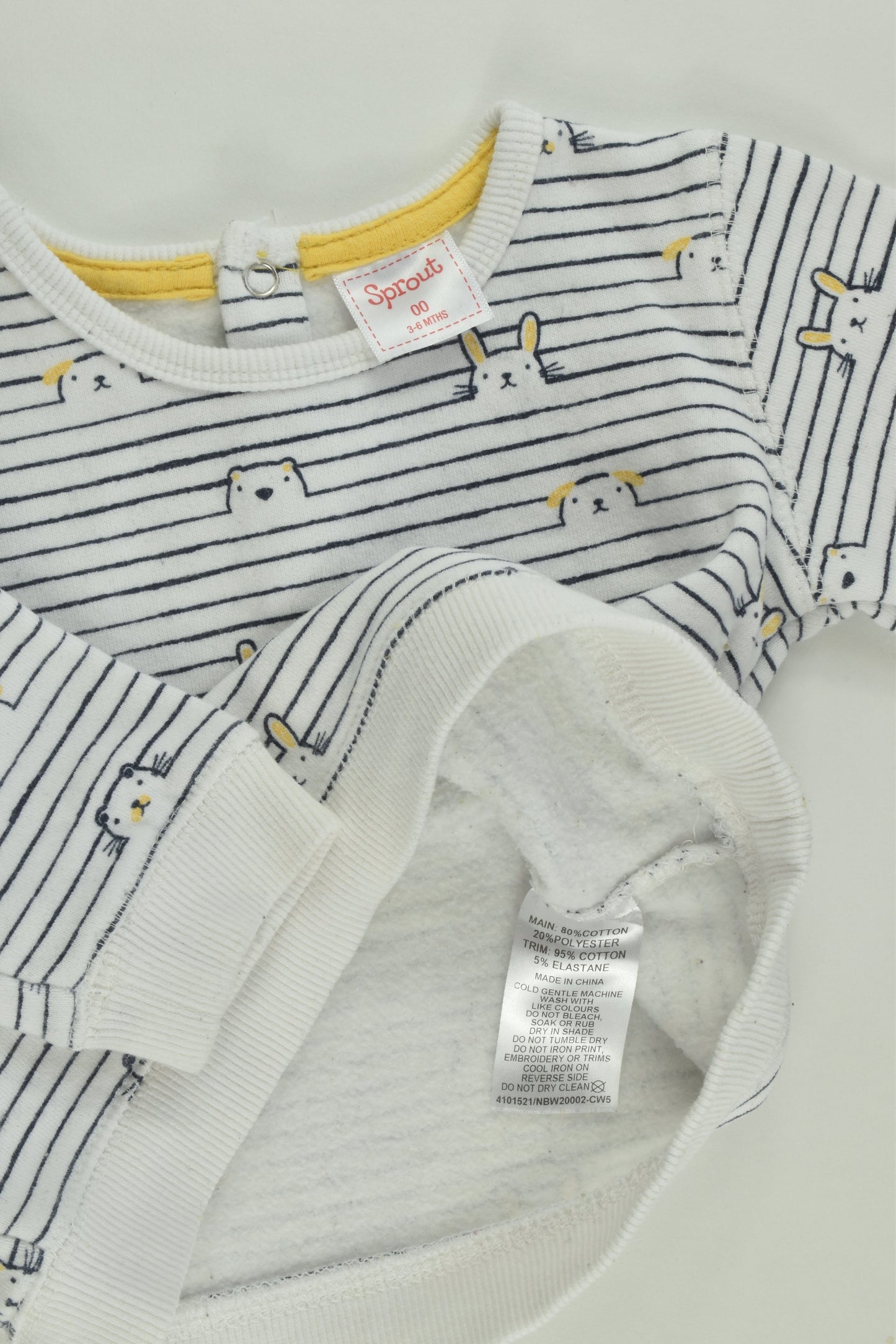 Sprout Size 00 Animals Sweater