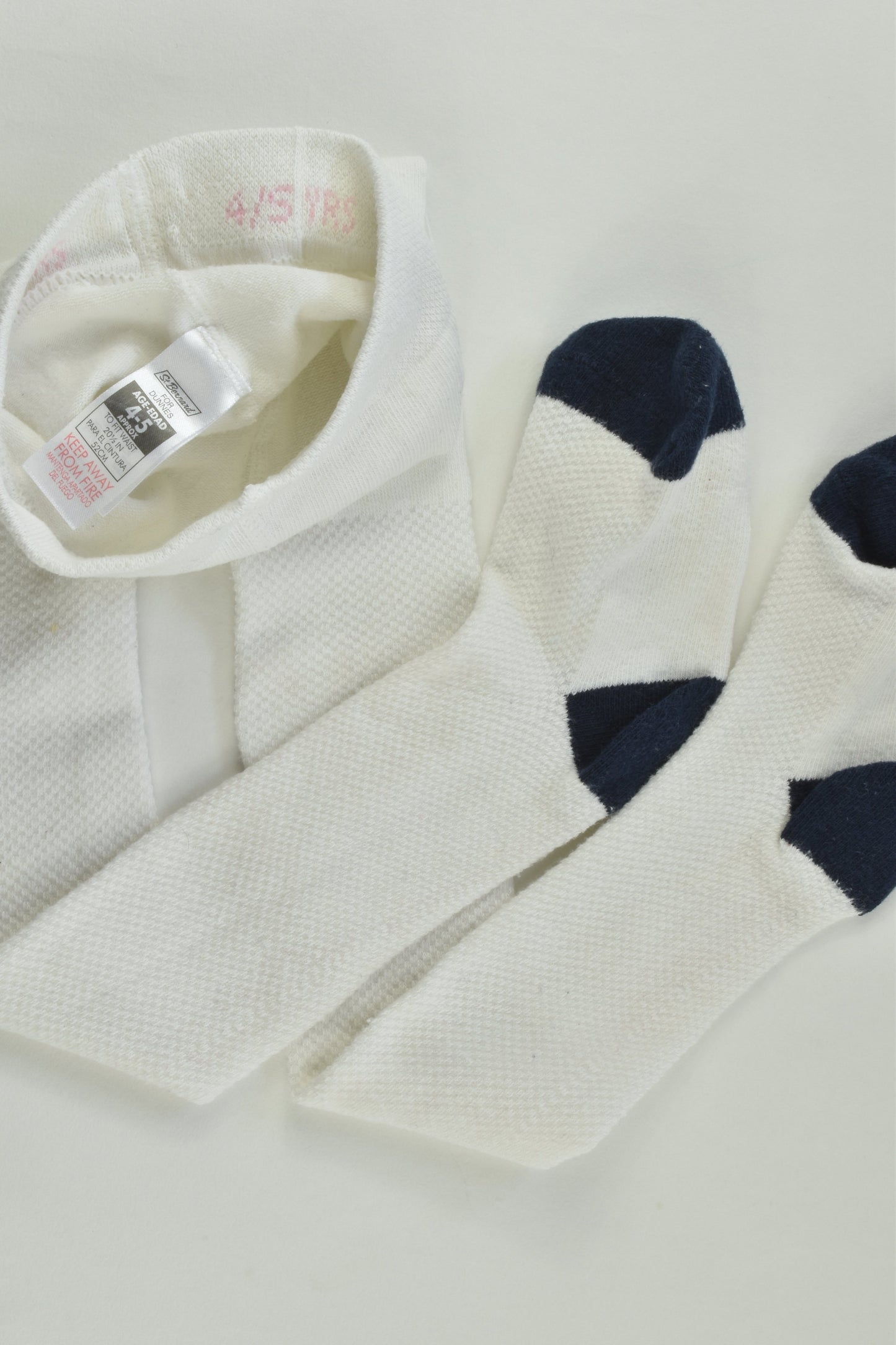 St Bernard for Dunnes Size 4-5 Footed Tights