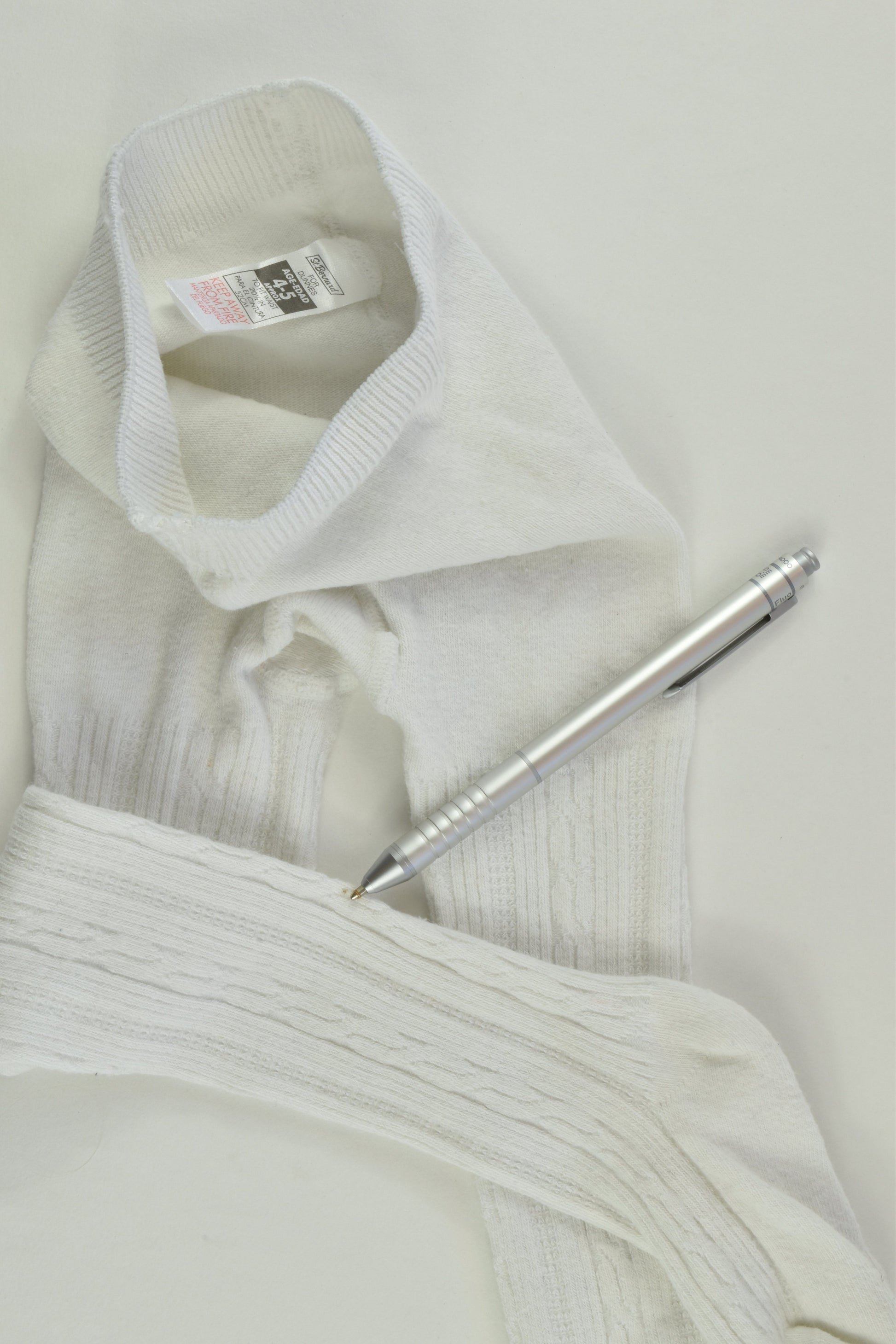 St Bernard for Dunnes Size 4-5 White Footed Tights