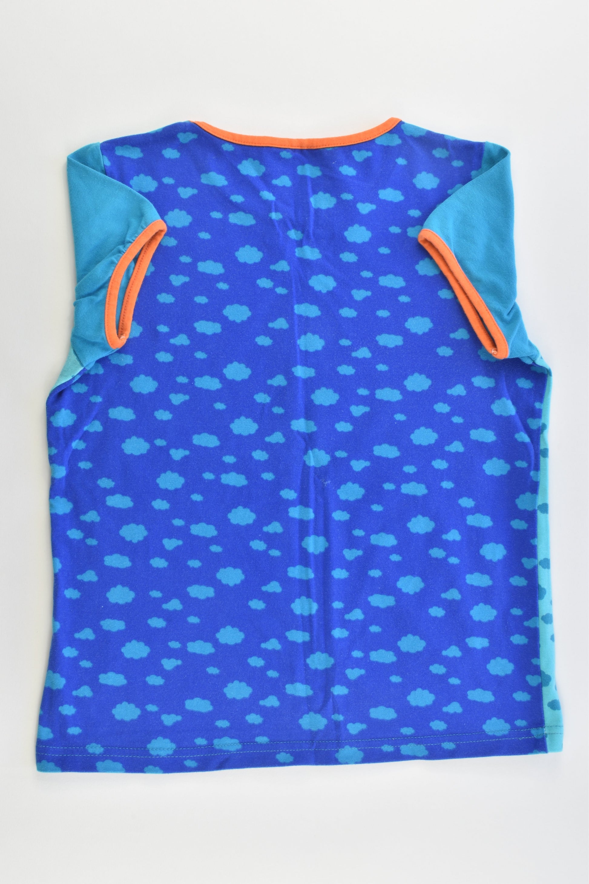 Taikapuu (Finland) Size 122/128 cm (7-8) Clouds T-shirt