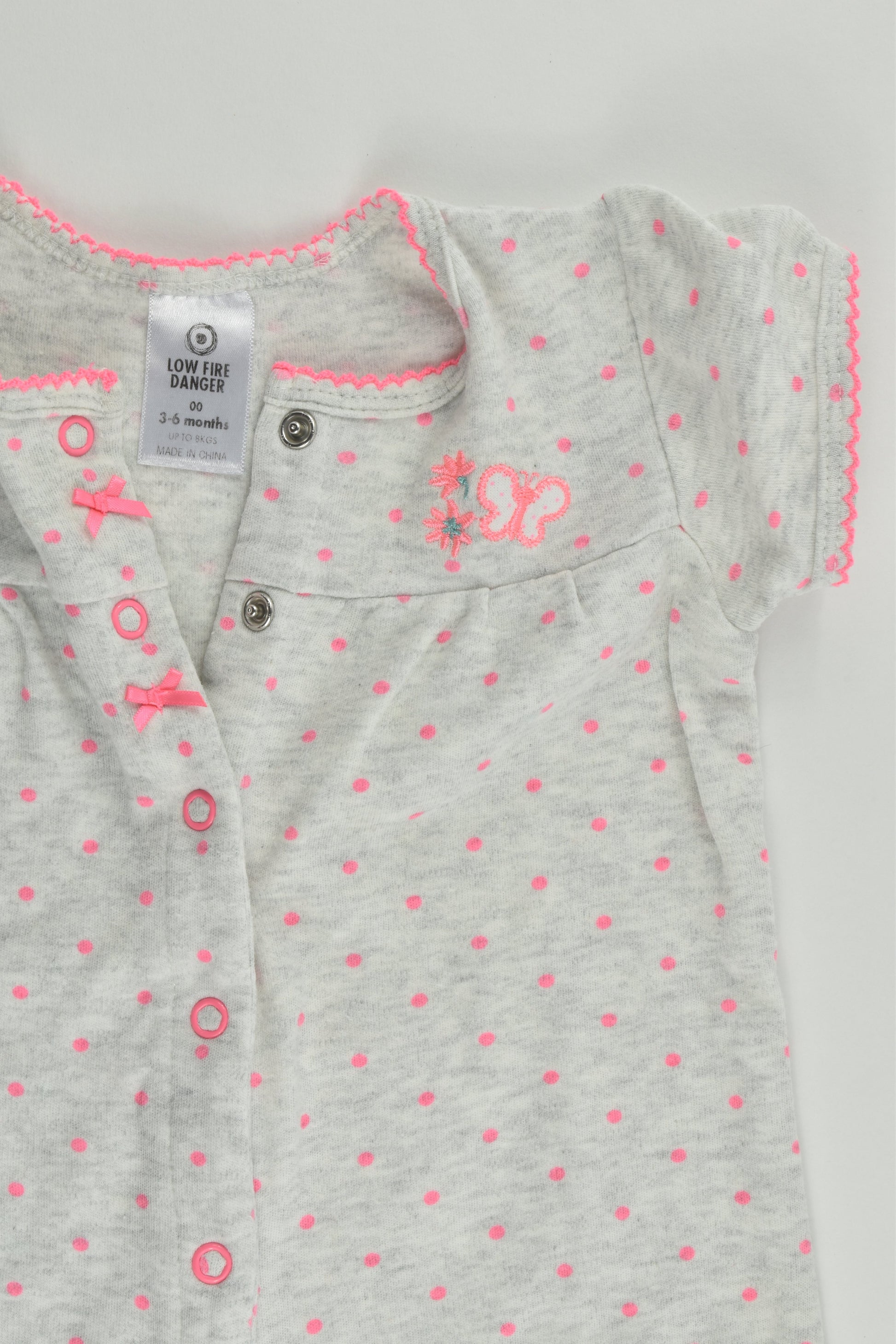 Target Size 00 (3-6 months) Buttefly at the Back Short Romper