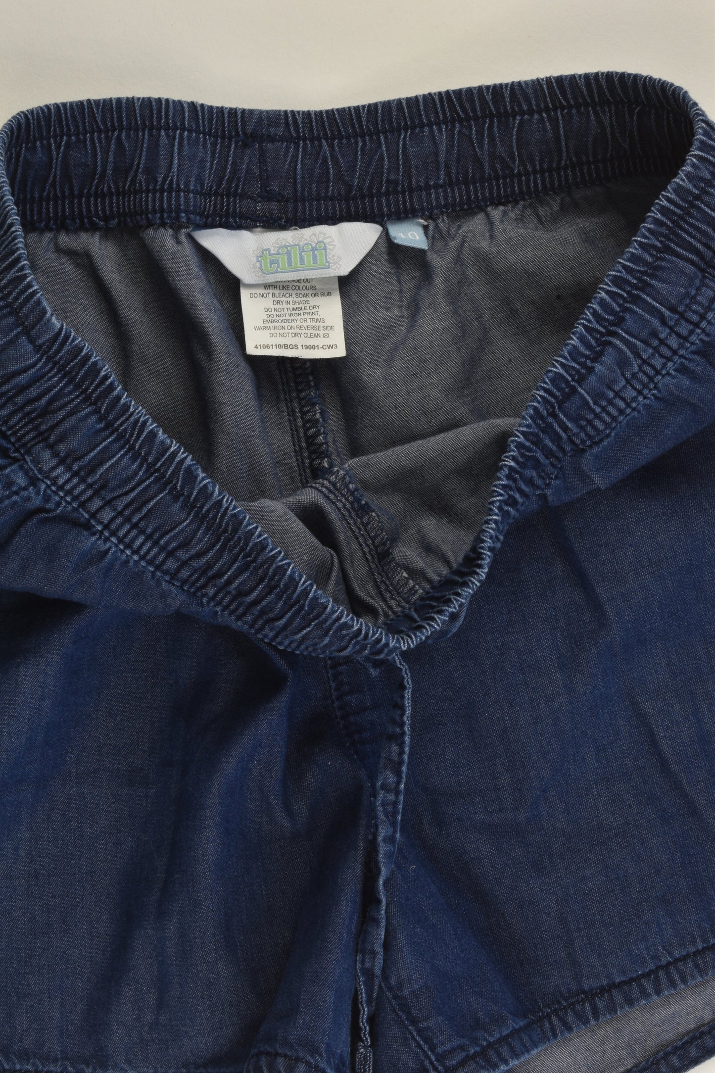 Tilii Size 10 Lightweight Denim Shorts