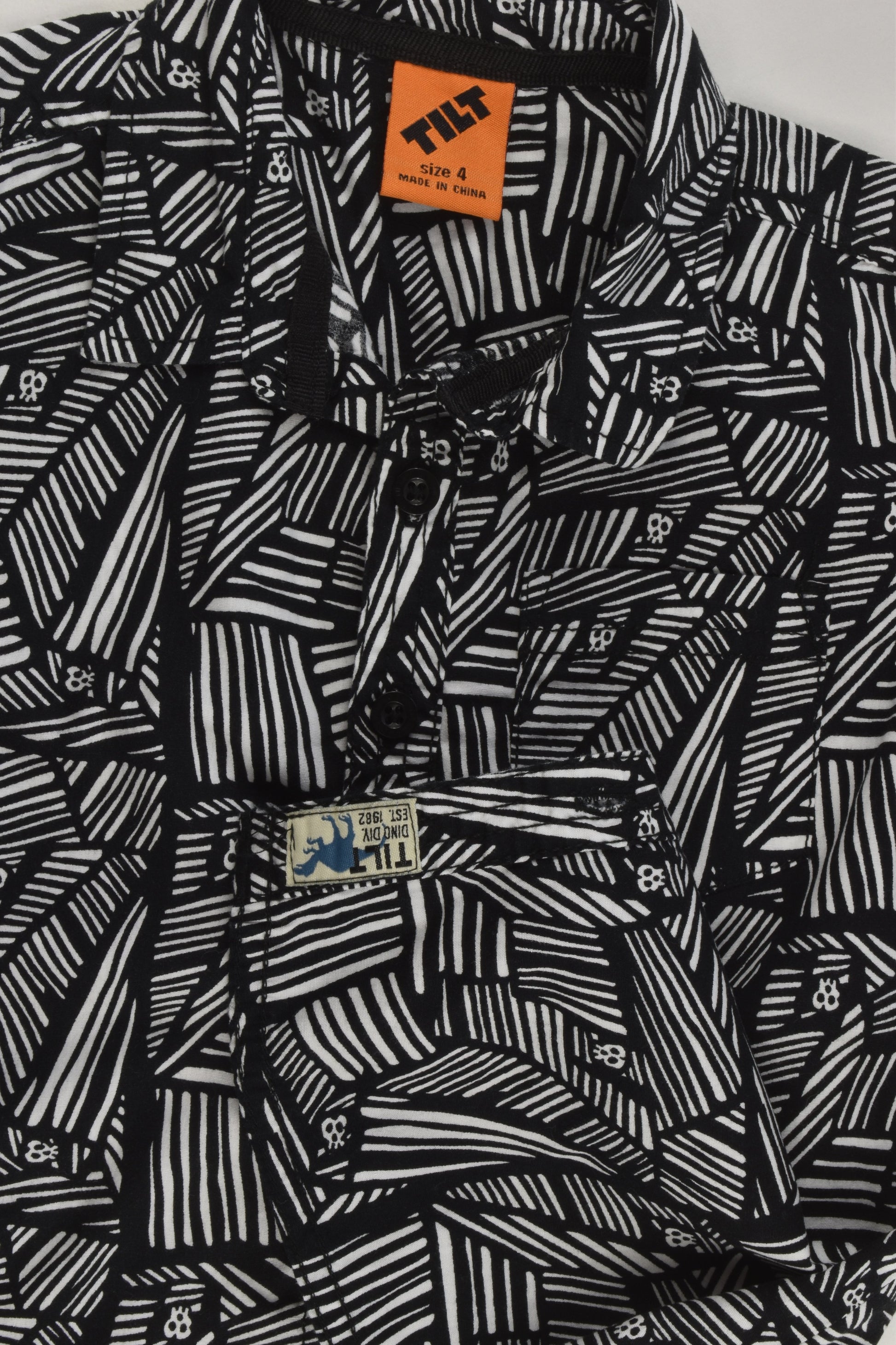 Tilt Size 4 Skulls Shirt