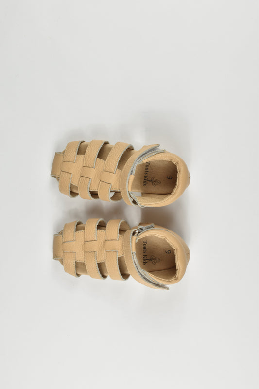 Toots Kids Size 9 Sandals