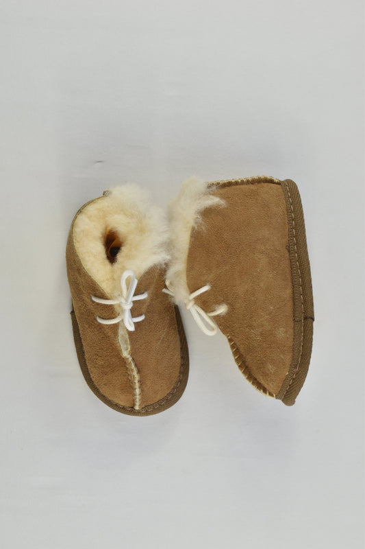 UGG Australia Size approx 0-6 months Sheepskin Booties