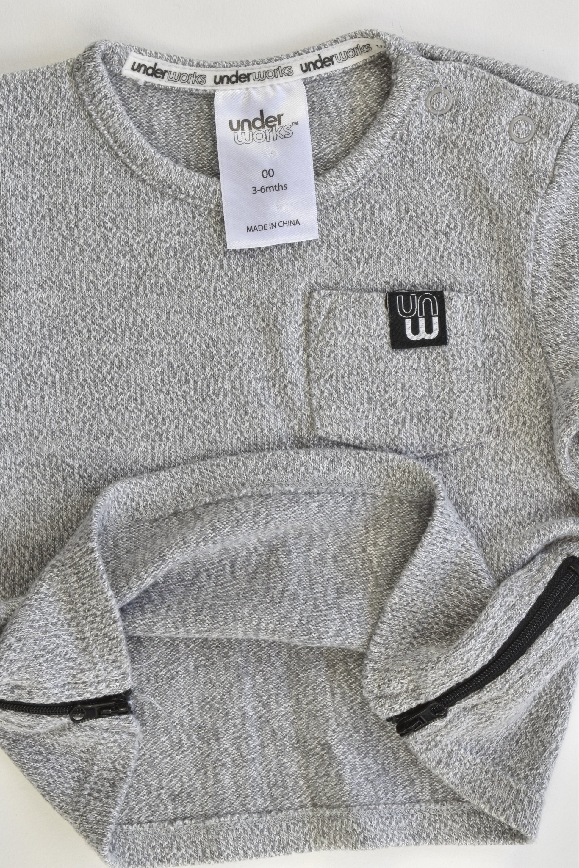Underworks Size 00 (3-6 months) Sweater