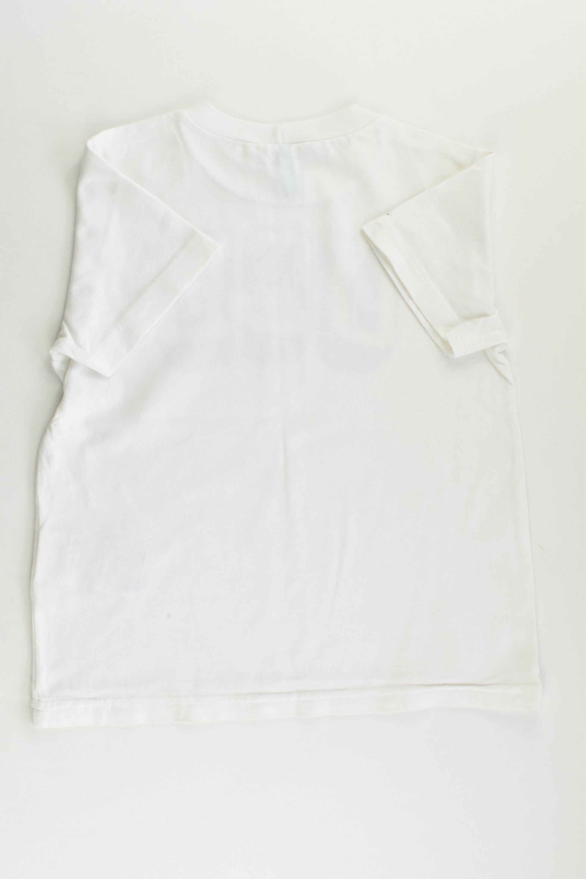 United Colors of Benetton (Italy) Size 4-5 (110 cm) White T-shirt