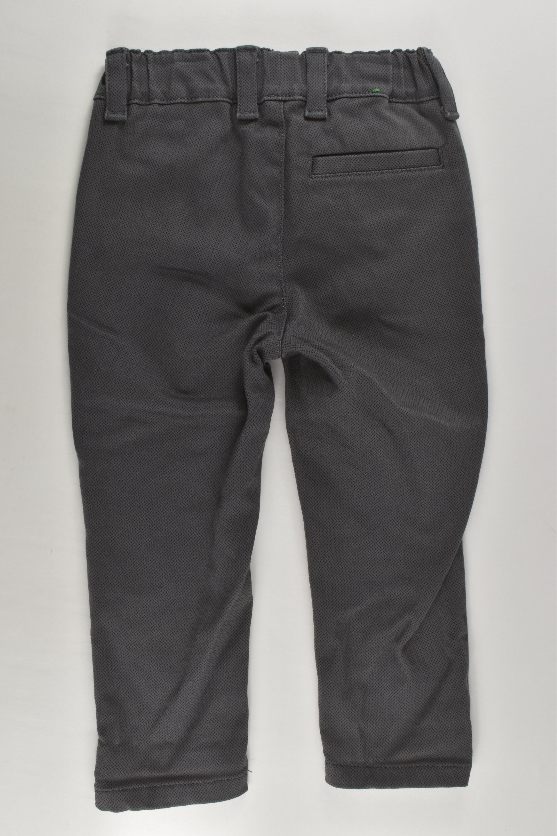 United Colors Of Benetton Size 2 Pats