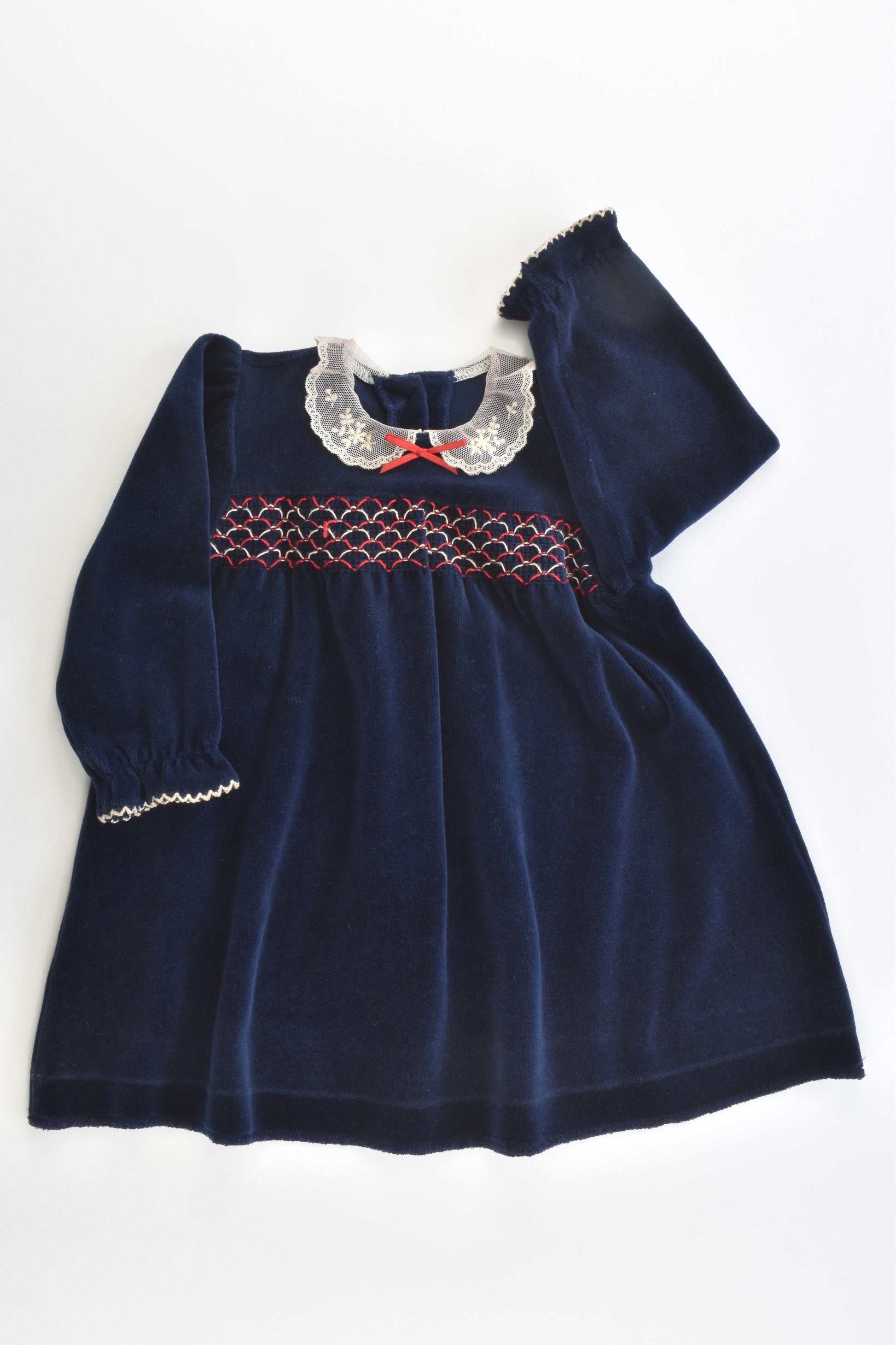 VINTAGE St Michael (UK) Size 0 (6-12 months) Collared Smocked Velour Dress