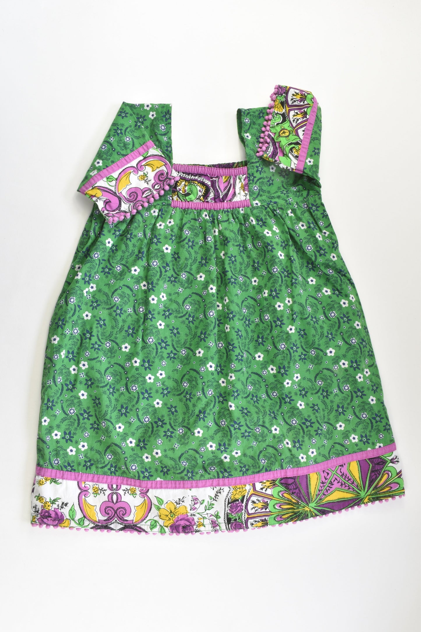 Young Hearts Size 4 Dress