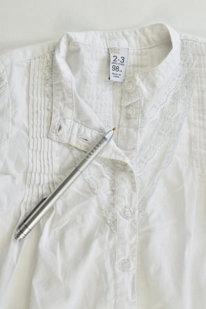 Zara Kids Size 2-3 (98 cm) Shirt with Lace Details