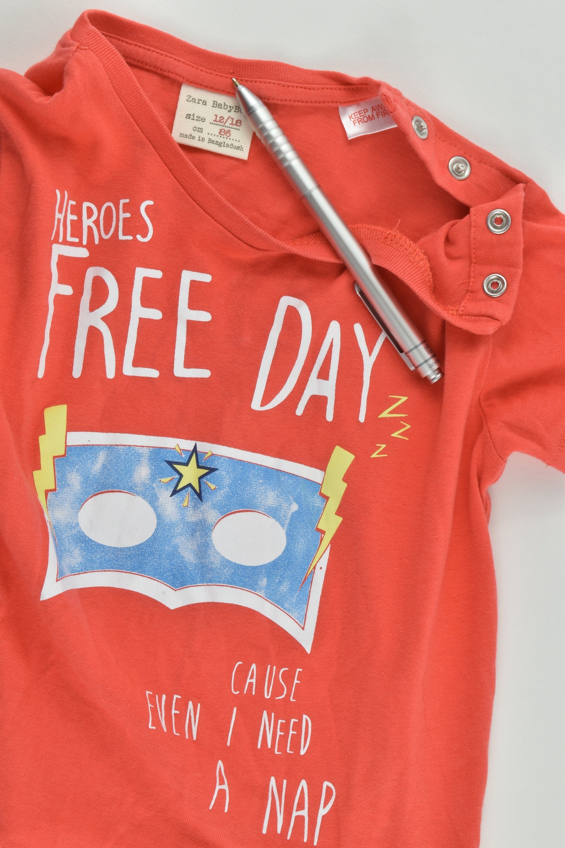Zara Size 1 (12/18 months, 86 cm) 'Heroes Free Day' T-shirt