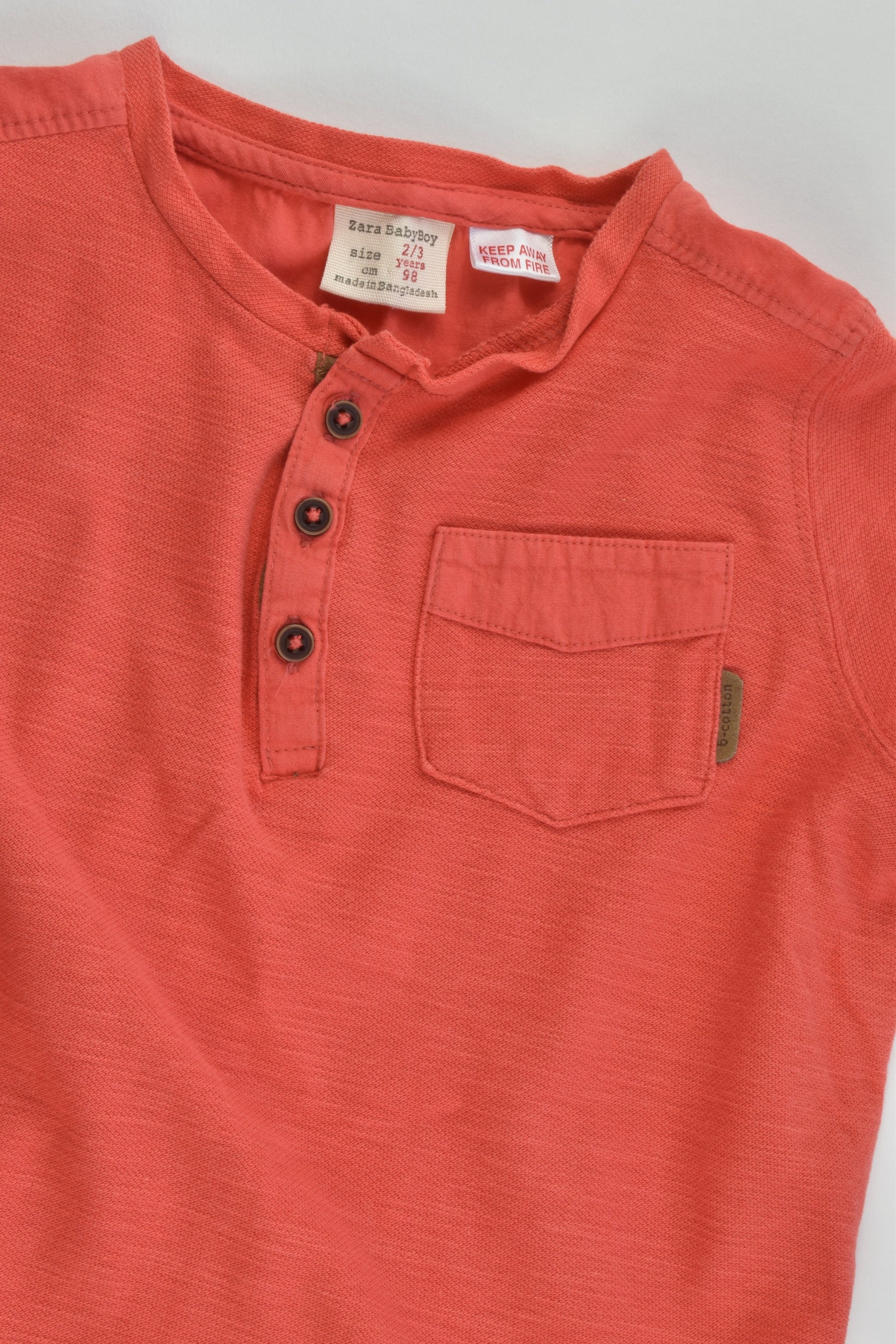 Zara Size 2/3 (98 cm) Pocket and Three Buttons T-shirt