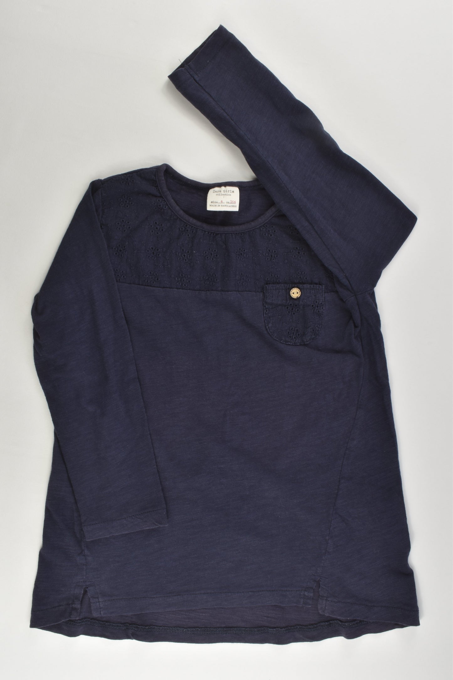 Zara Size 4 (104 cm) Navy Blue Top with Lace Details