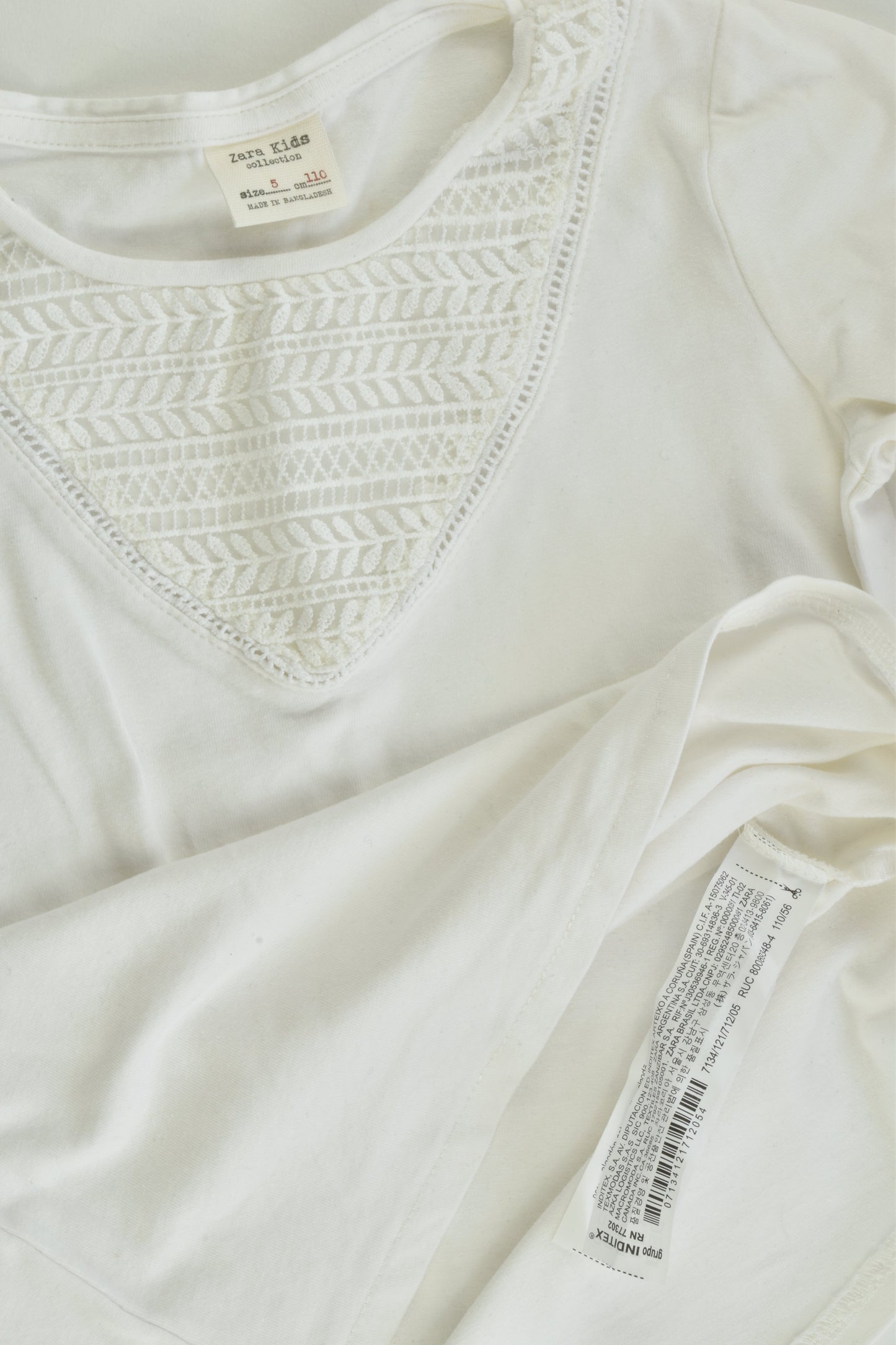 Zara Size 5 (110 cm) Top with Lace Detail