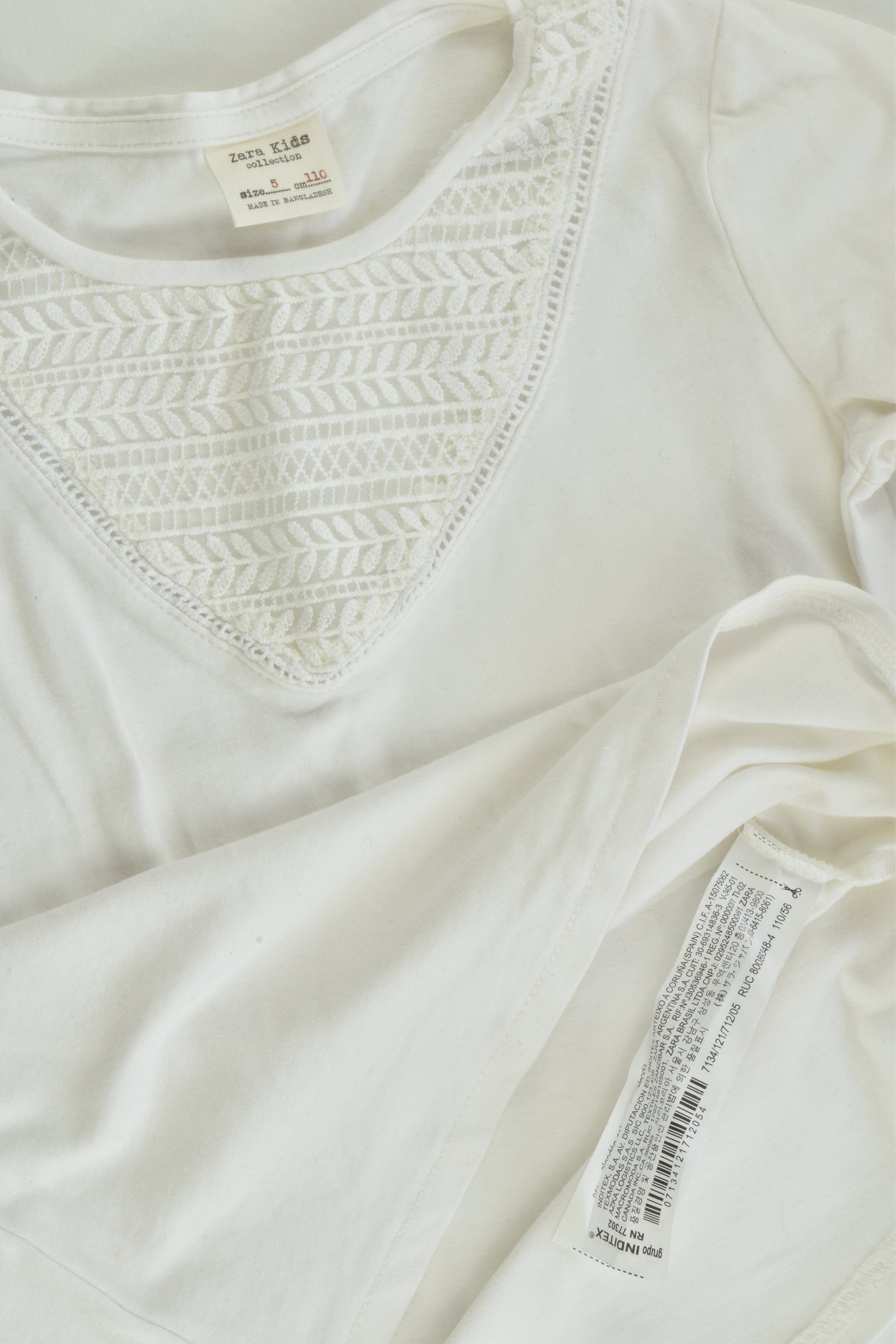Zara Size 5 (110 cm) Top with Lace Detail